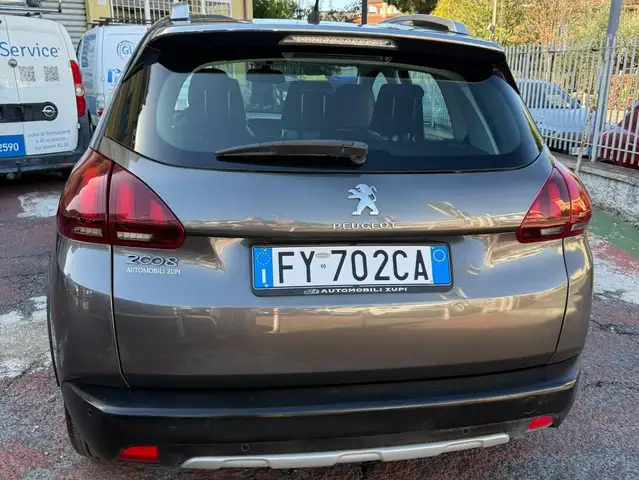 Peugeot 2008 view 8
