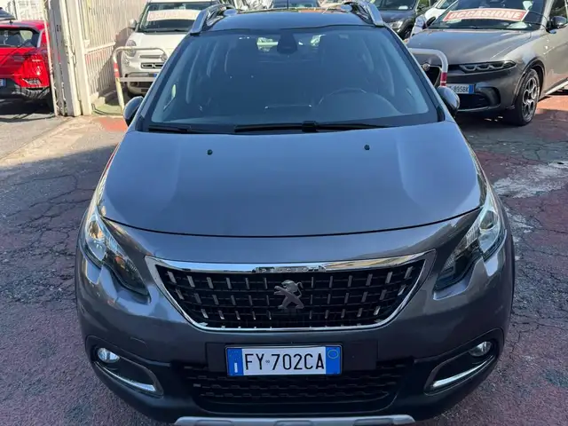 Peugeot 2008 view 3