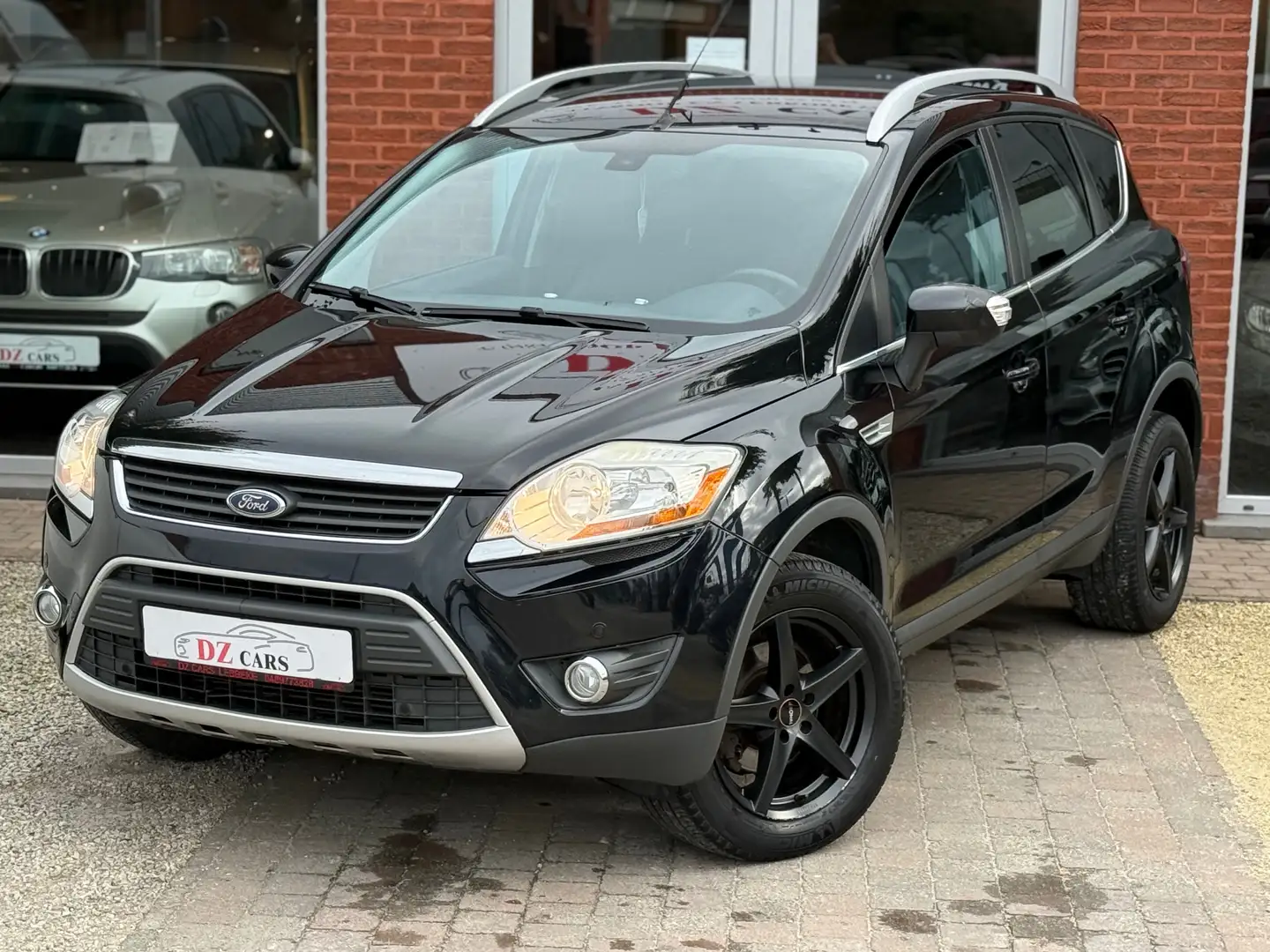 Ford Kuga TITANIUM 2.0D 136PK |✅DIGITALE AIRCO | KEY LESS Zwart - 2