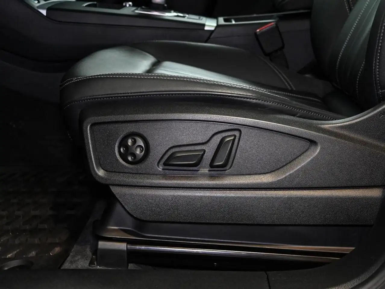 Audi Q5 снимка Audi Q5