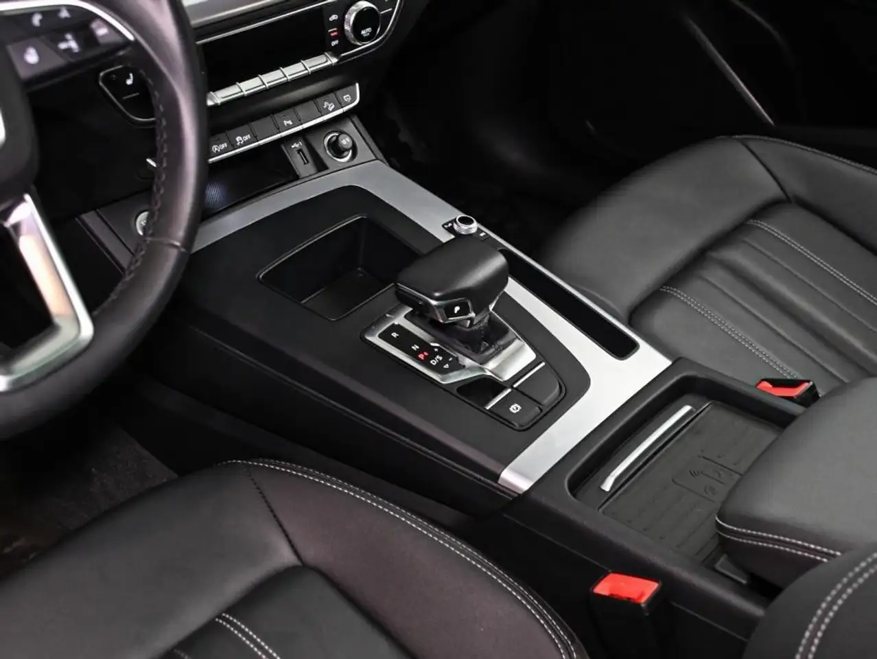 Audi Q5 снимка Audi Q5