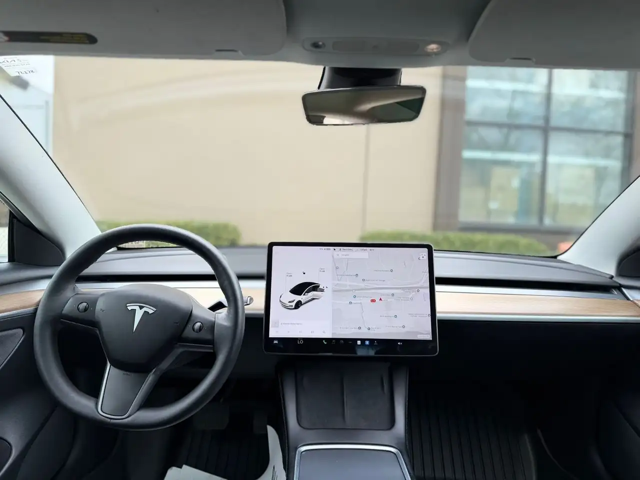 Tesla Model 3 снимка Tesla Model 3