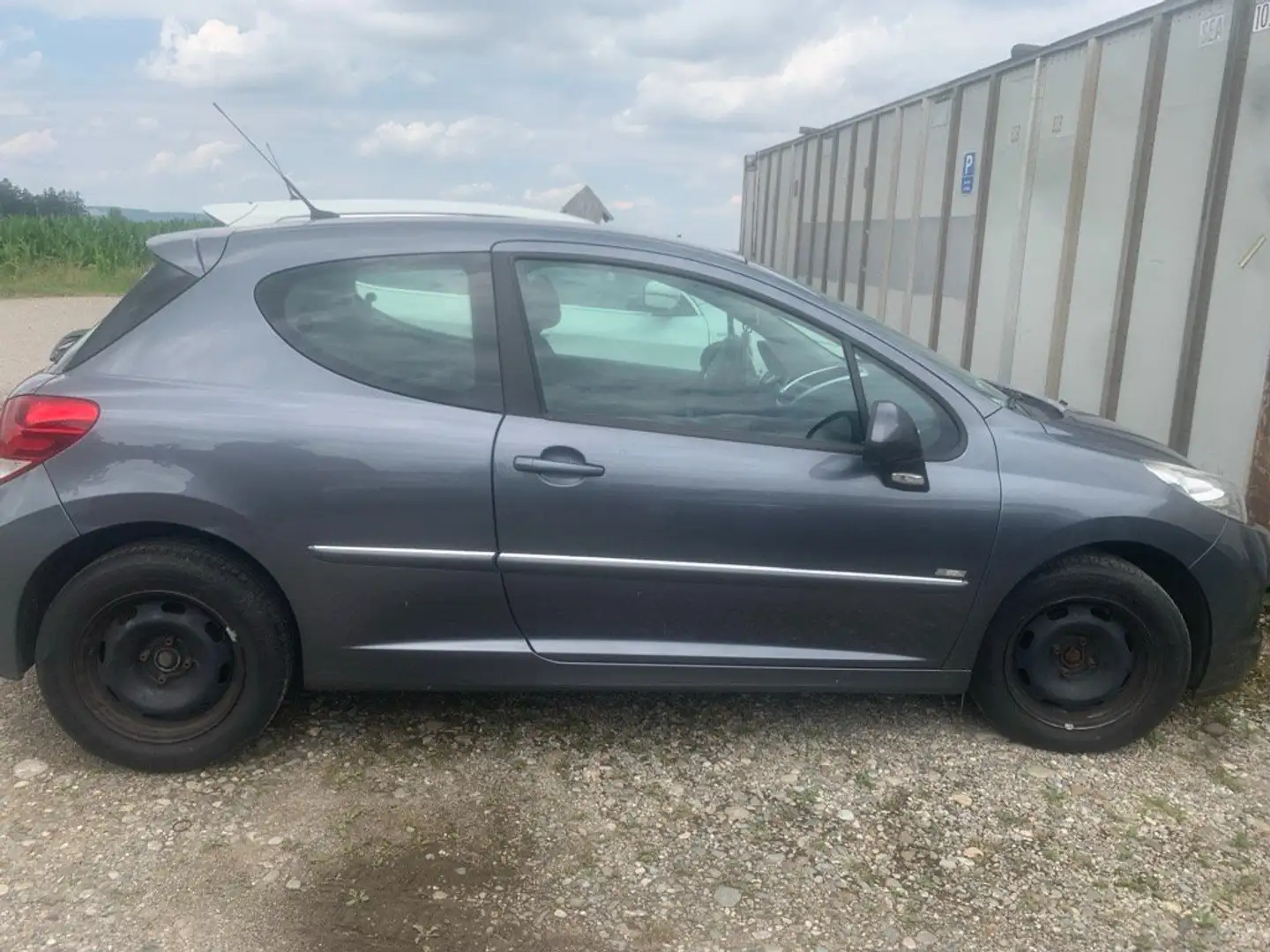 Peugeot 207 207 90 HDi FAP (Blue Lion) 99G Šedá - 2