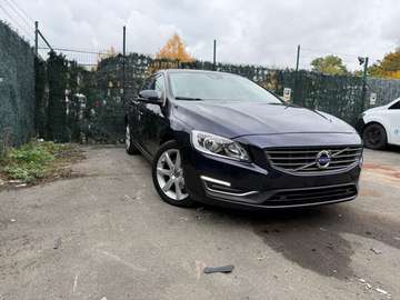 S60 1.5 T2 Momentum Geartronic