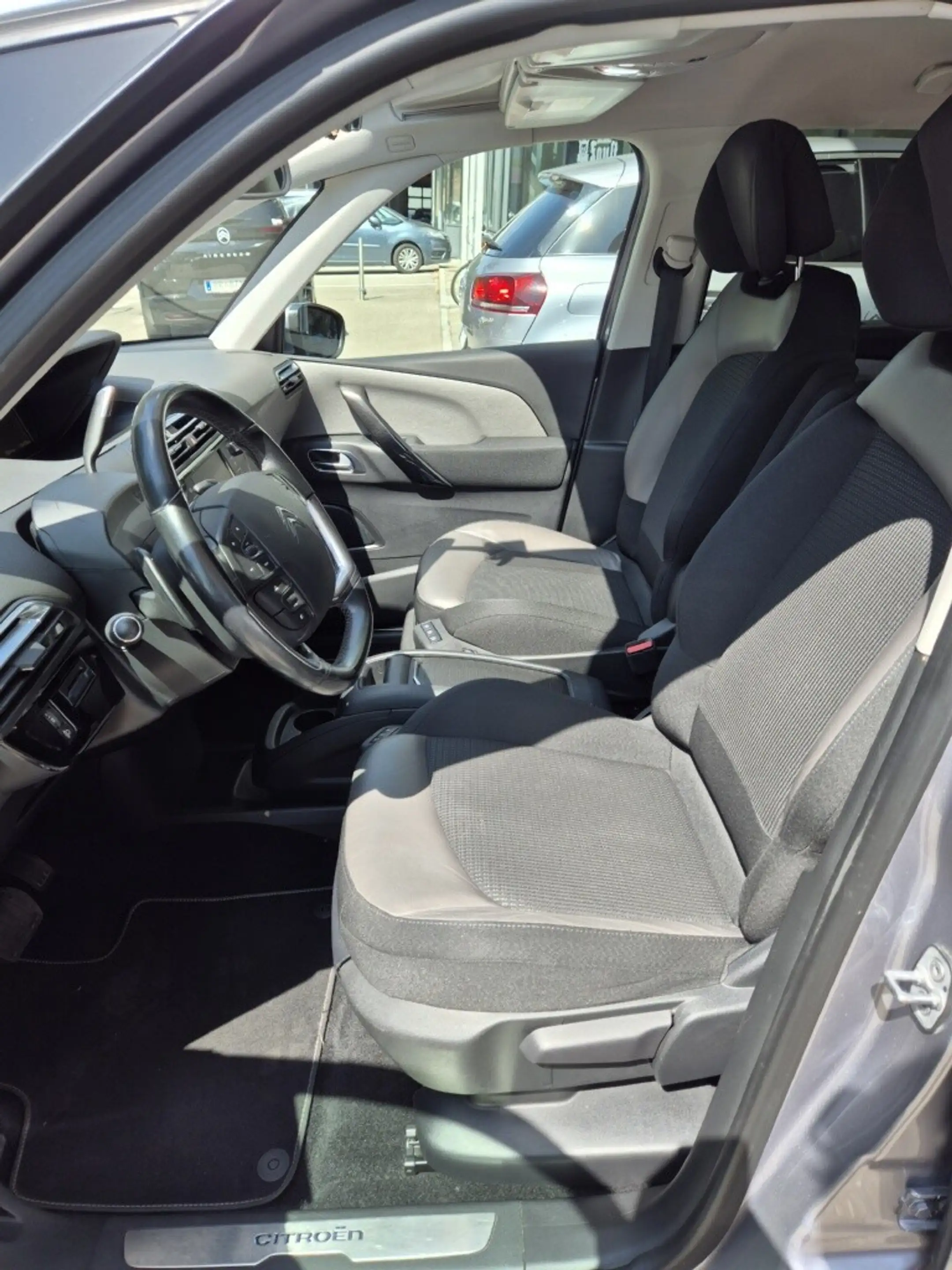 Citroen C4 Picasso BlueHDi 120 S&S EAT6 Shine — photo 6