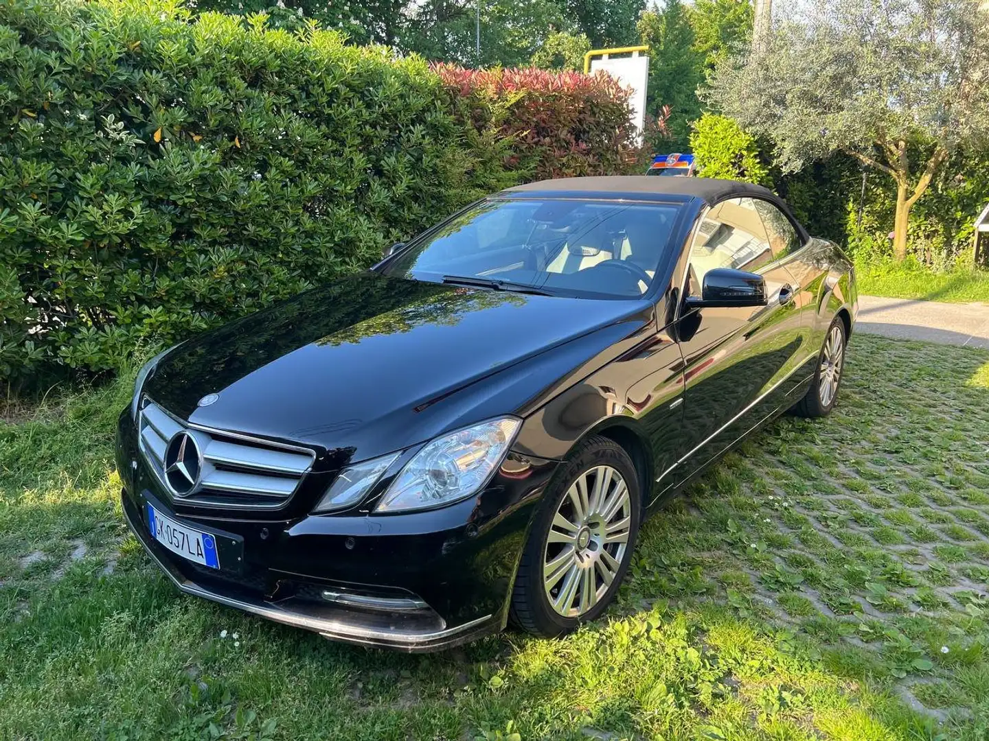 Mercedes-Benz E 220 CDI Cabrio Nero - 1