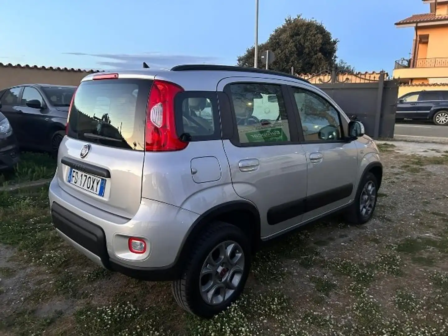 Fiat New Panda 1.3 MJET TREKKING KM 25000 Zilver - 2