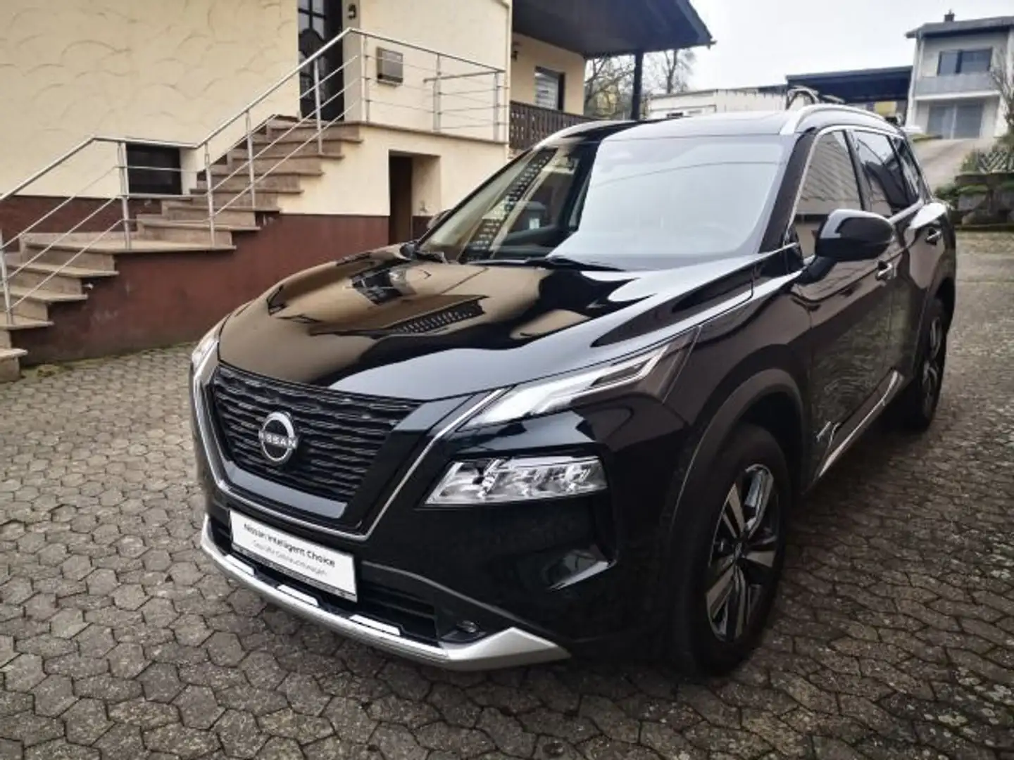 Nissan X-Trail 1.5 VC-T e-Power 4x4 e-4orce Tekna+ AHK Zwart - 2
