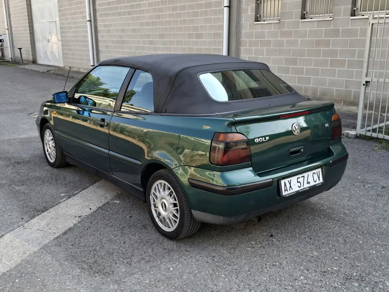 Volkswagen Golf Cabriolet IV 1.6 16v 101cv Colour Concept UNICO PROPRIETARIO, foto 7