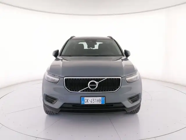 Volvo XC40 view 5