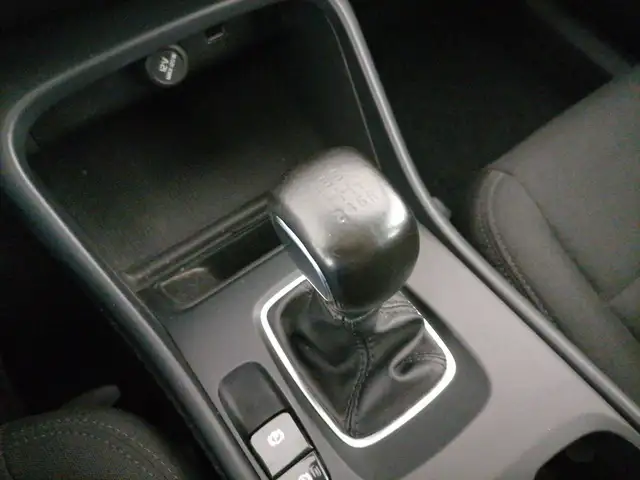 Volvo XC40 view 13