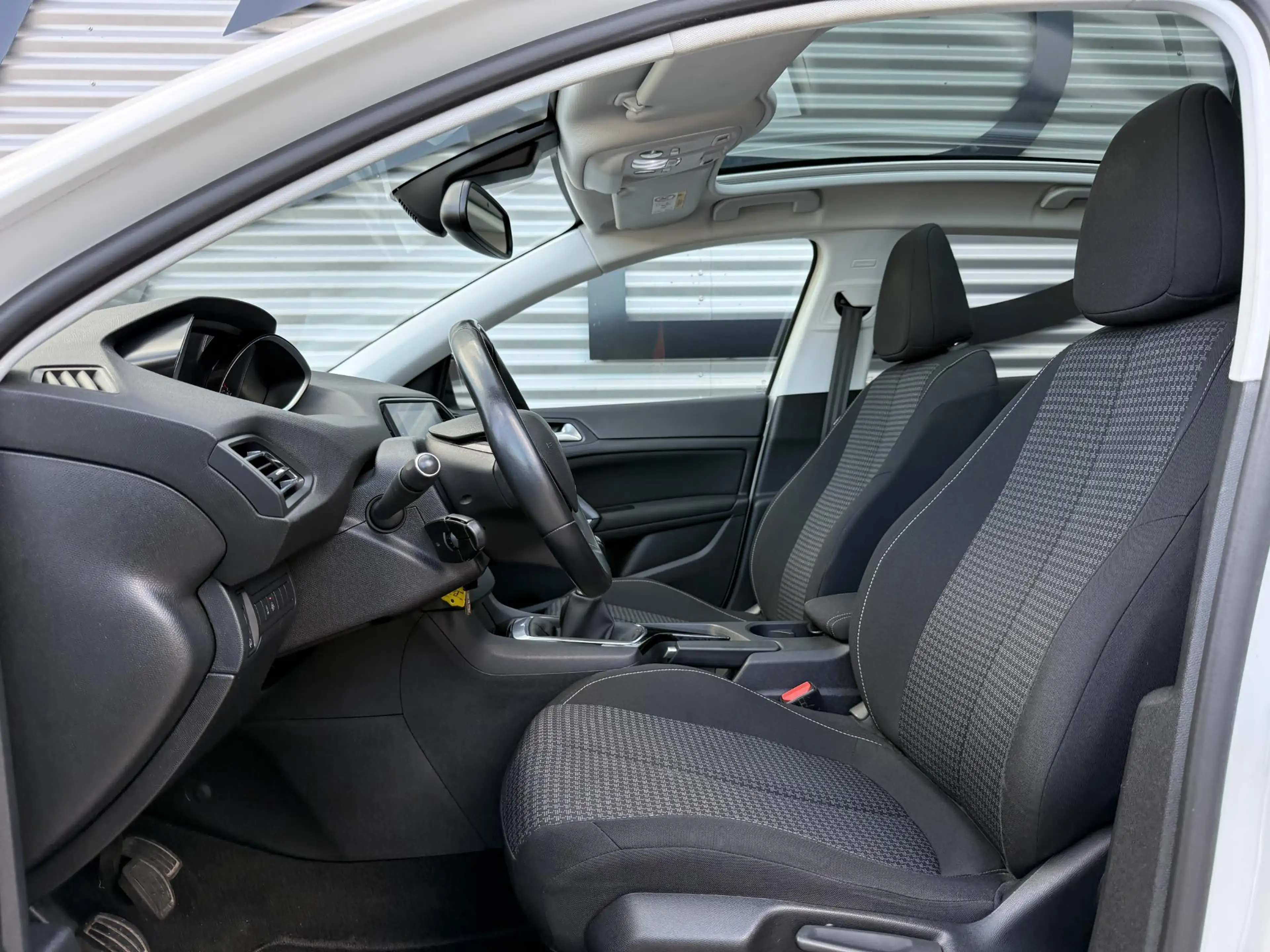 Peugeot 308 1.2 PureTech Blue Lease Executive 2e Eigenaar|Navi — photo 4