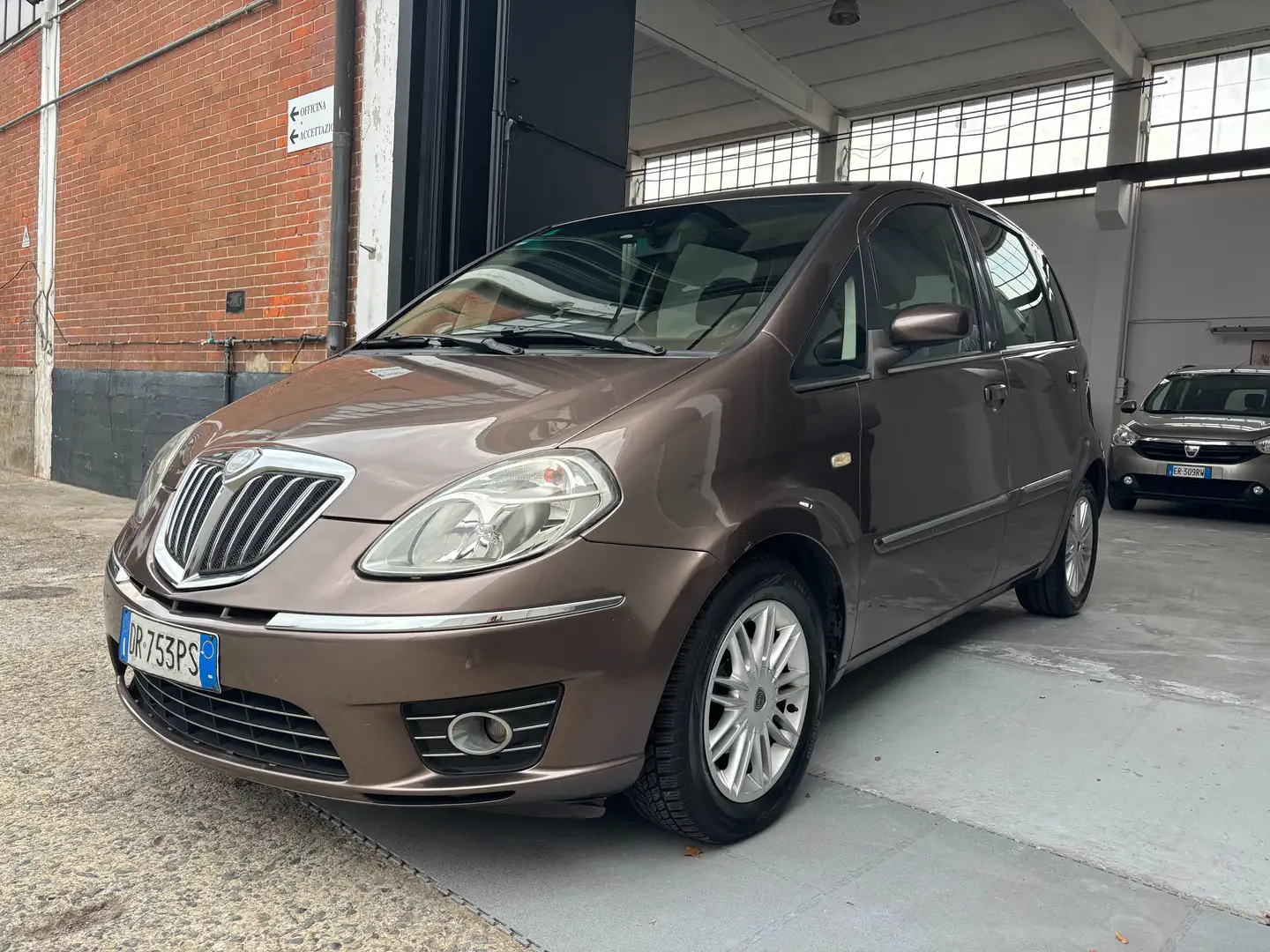 Lancia MUSA Musa II 1.4 16v Oro Plus 95cv Gris - 1