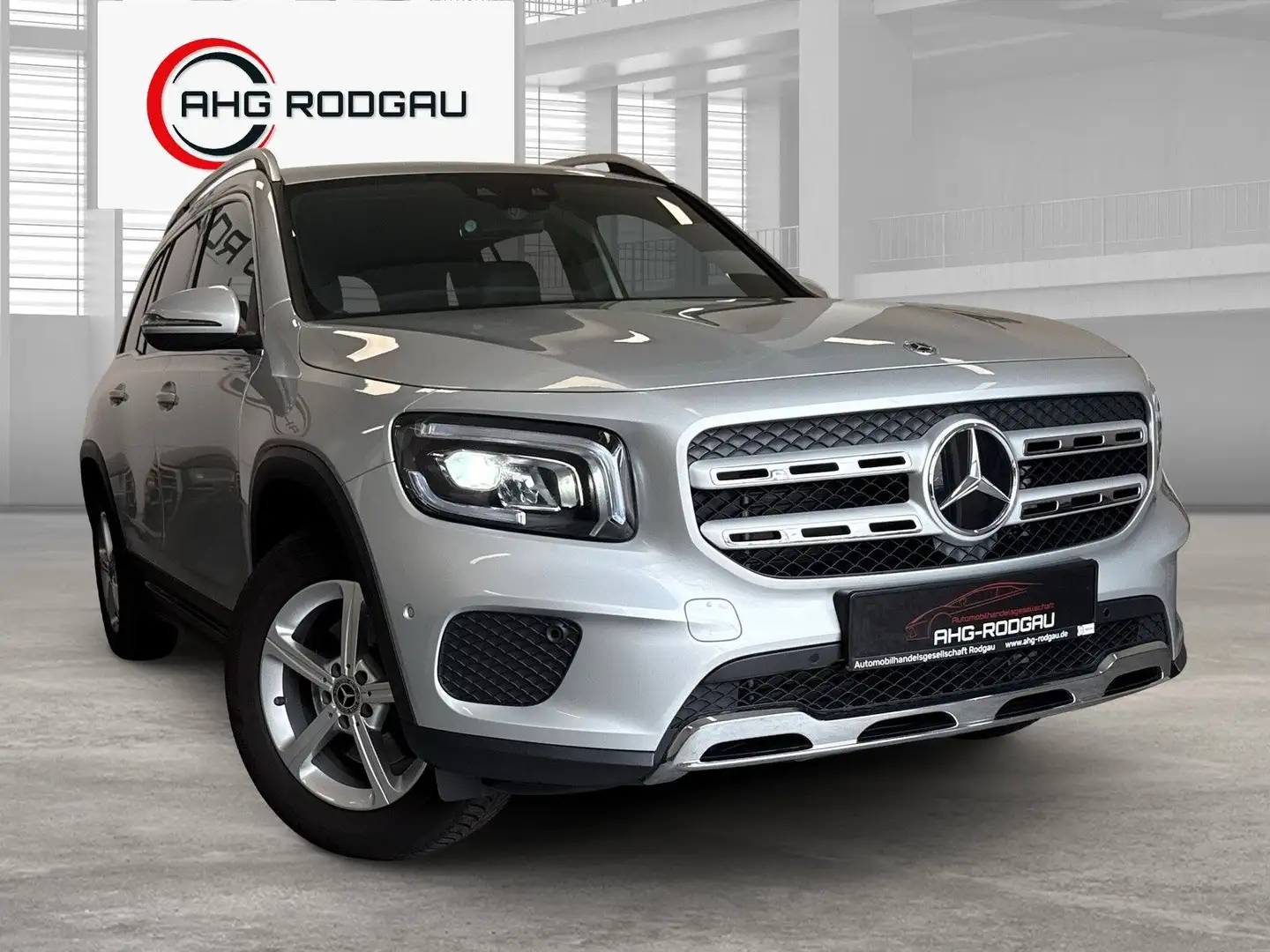 Mercedes-Benz GLB 200 GLB -Klasse/LED/KAMERA/TOTW/DAB/LEDER Argintiu - 1