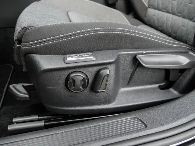 Volkswagen Passat view 12