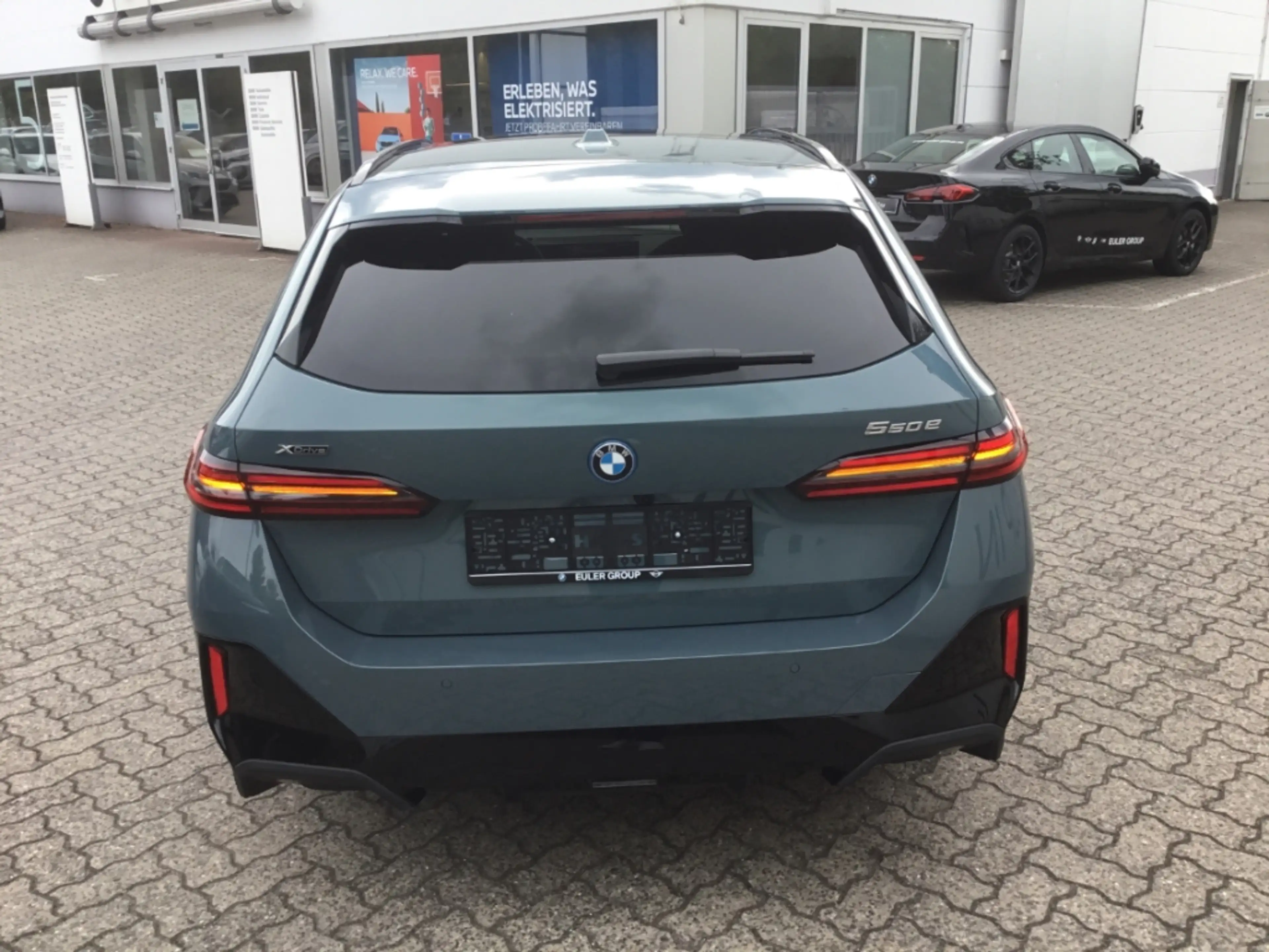 BMW 550 e xDrive Touring Sportpaket HUD AD AHK-el. klappb. — photo 9