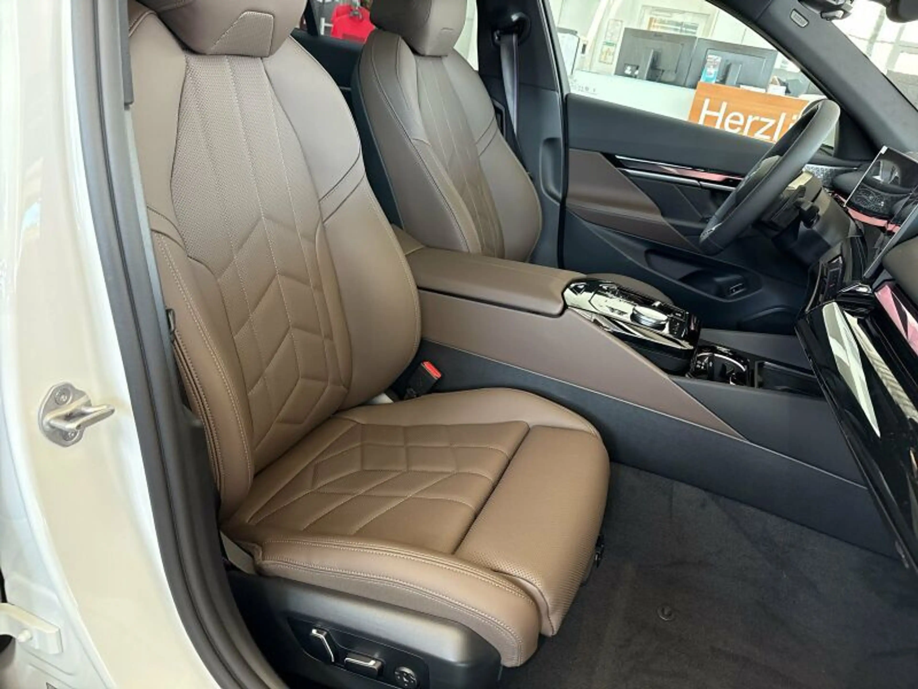 BMW 540 xd Limousine TOP AUSSTATTUNG — photo 13