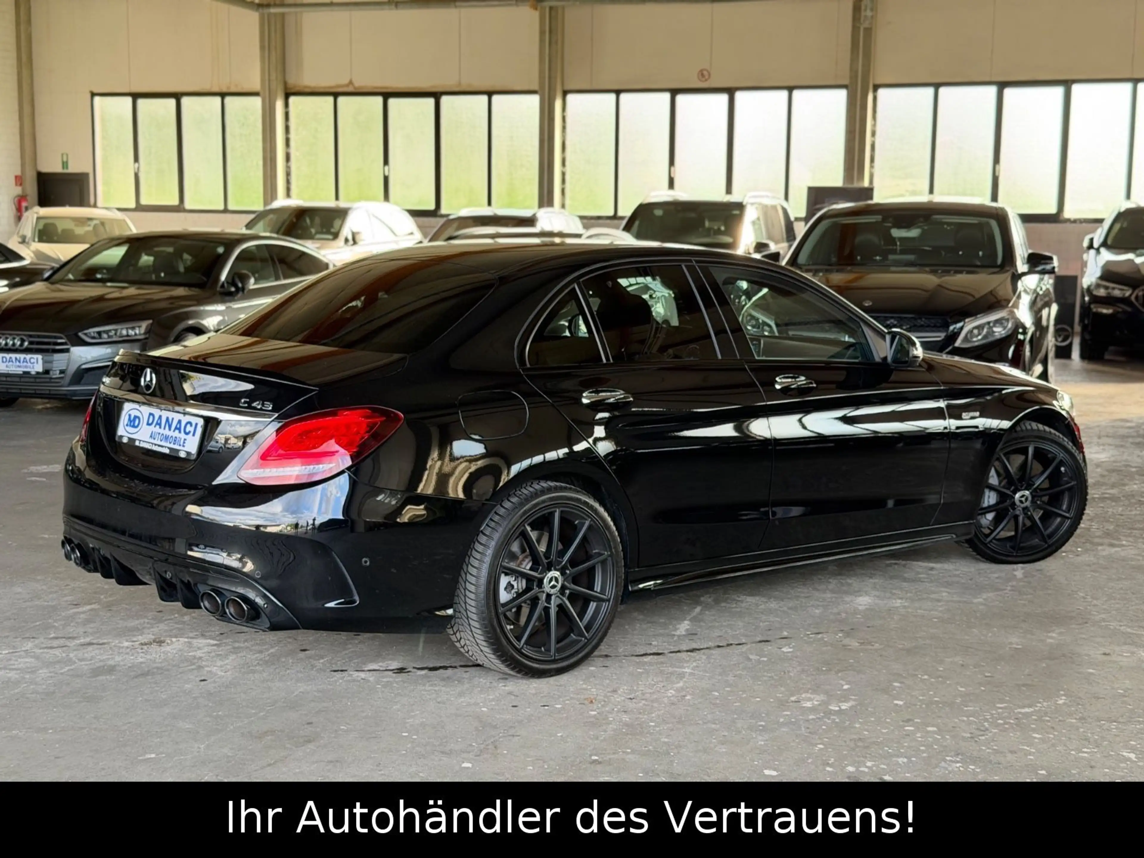 Mercedes-Benz C 43 AMG 4 Matic*Sport AGA*Distronic*MB 100 — photo 4