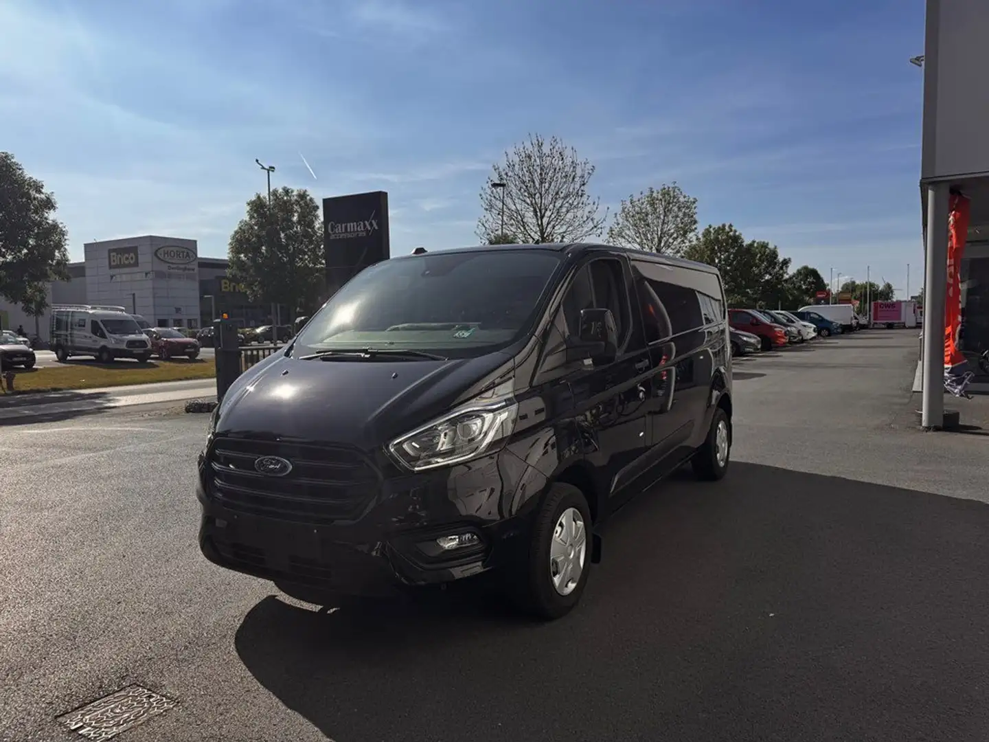 Ford Transit Custom L2H1 300L - €24.990 Excl. BTW Noir - 2