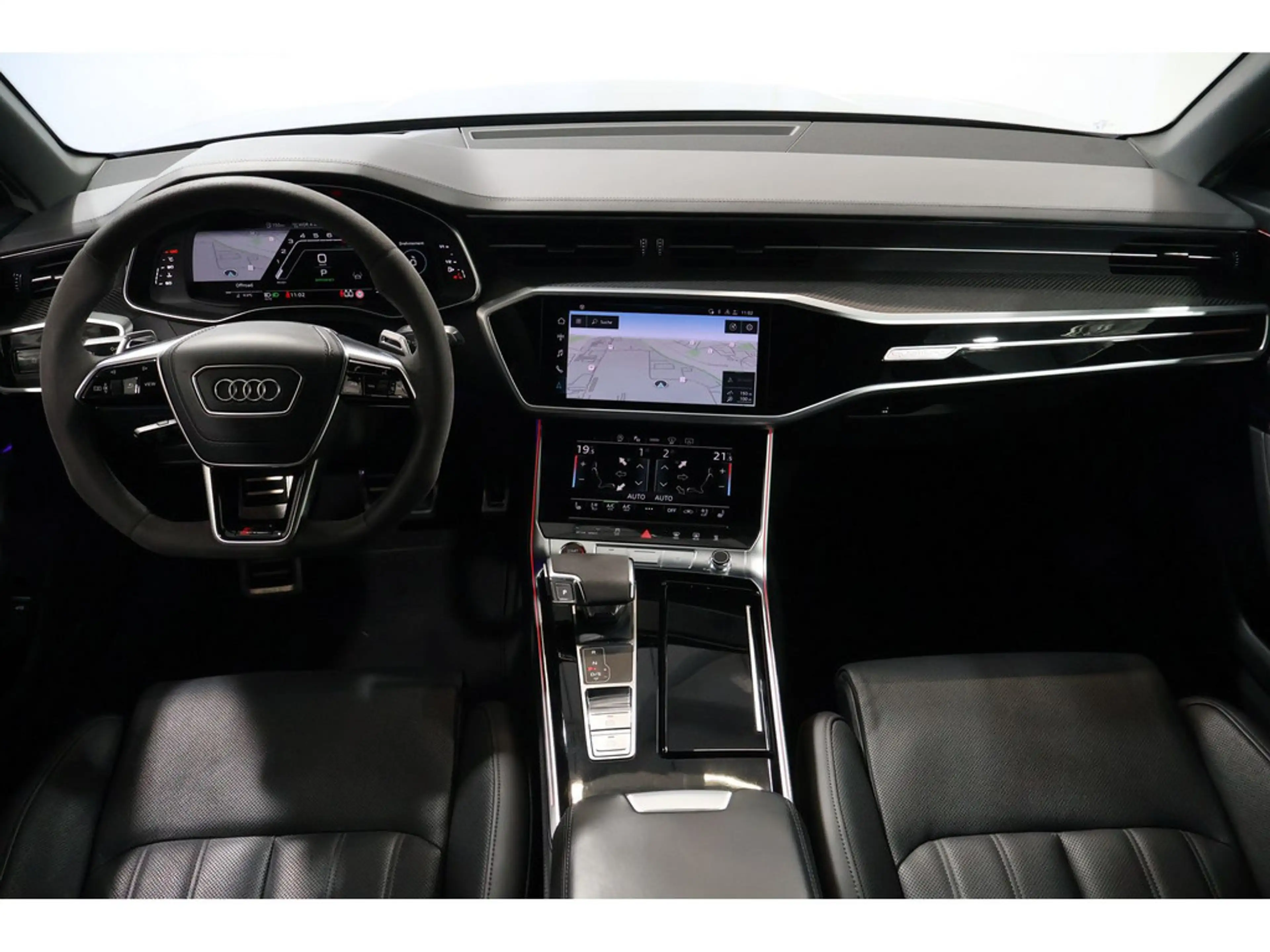 Audi RS6 — photo 9