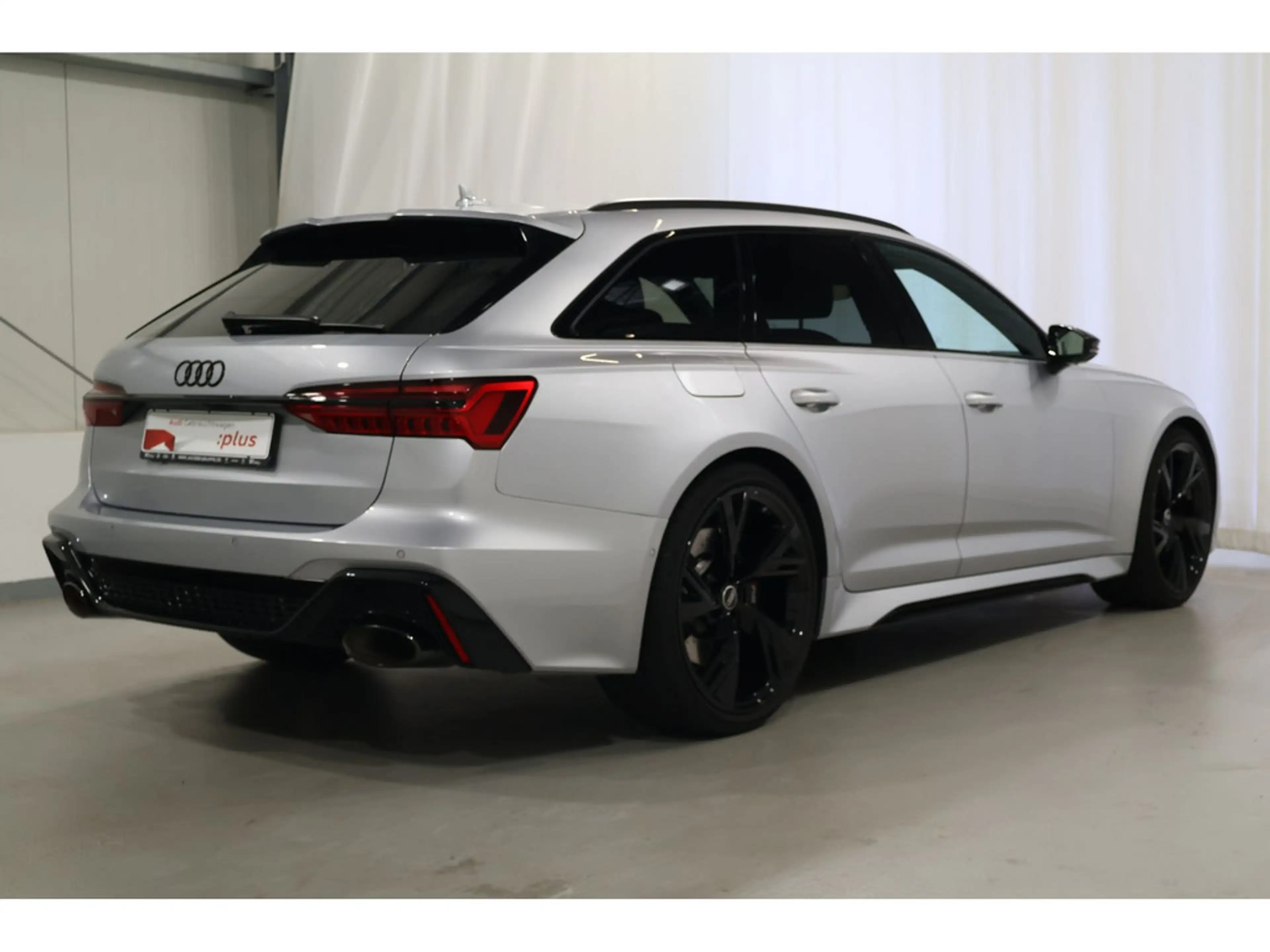 Audi RS6 — photo 4