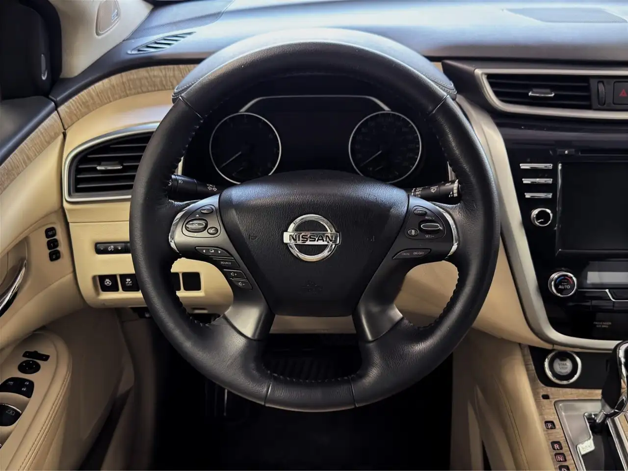 Nissan Murano снимка Nissan Murano