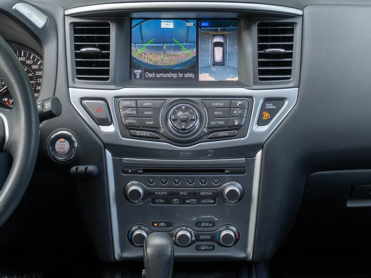 Nissan Pathfinder fotografie Nissan Pathfinder