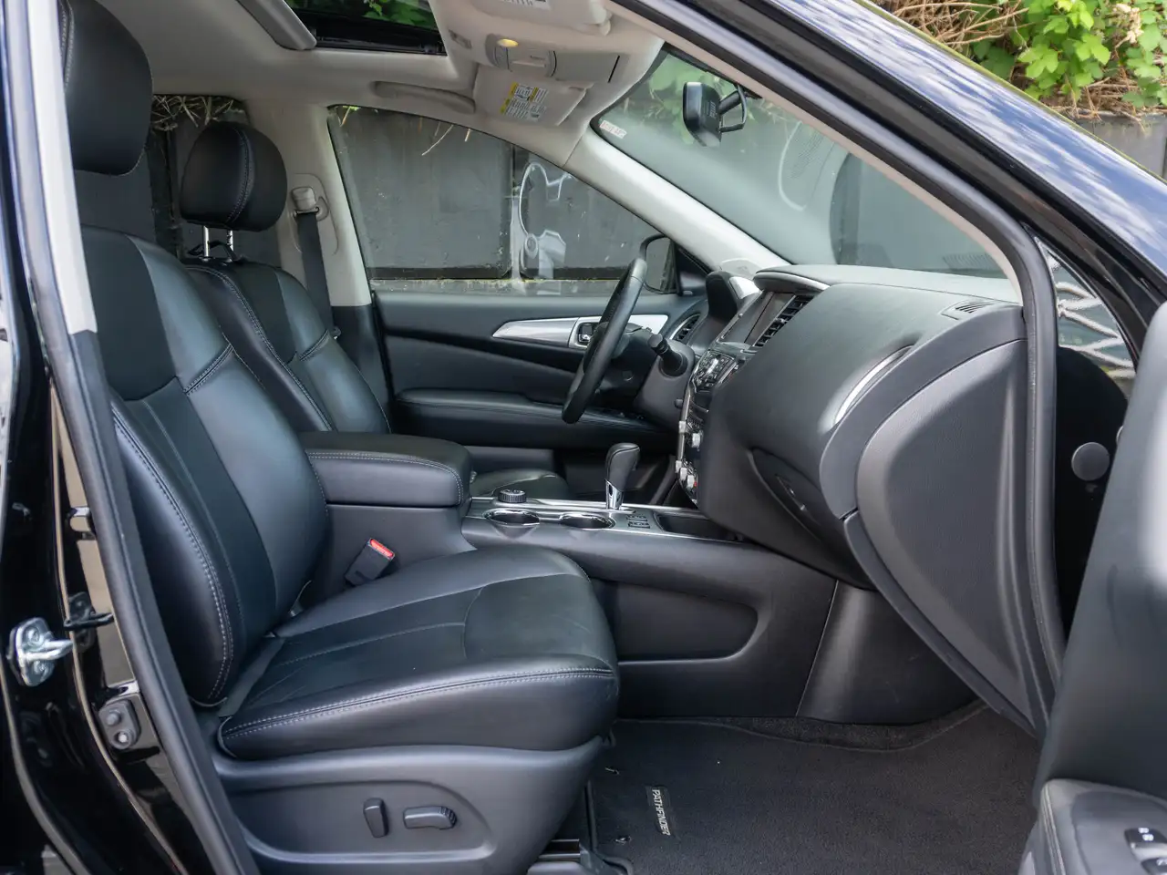 Nissan Pathfinder fotografie Nissan Pathfinder