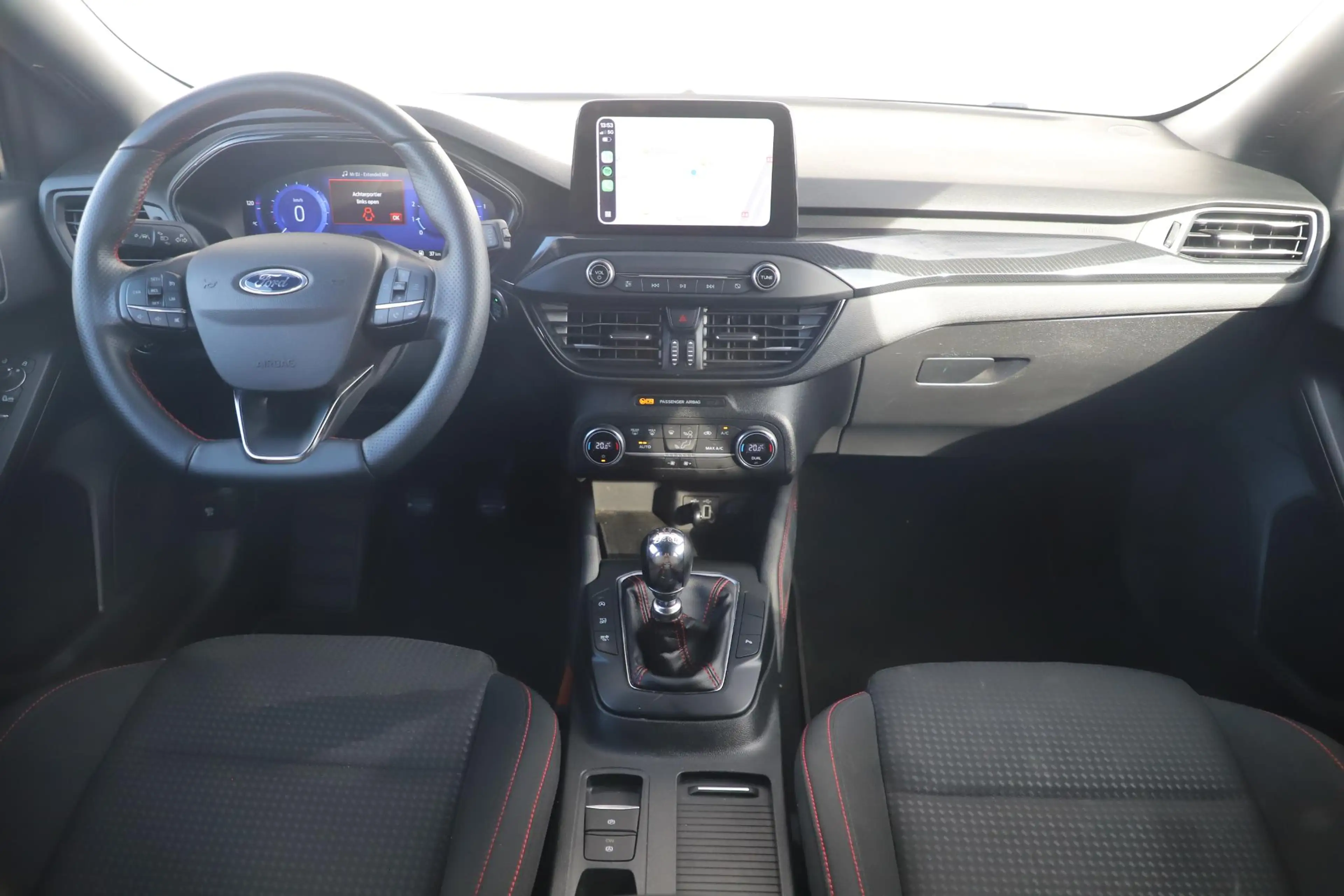 Ford Focus Wagon 1.0 EcoBoost Hybrid ST Line X Business 125PK — photo 10