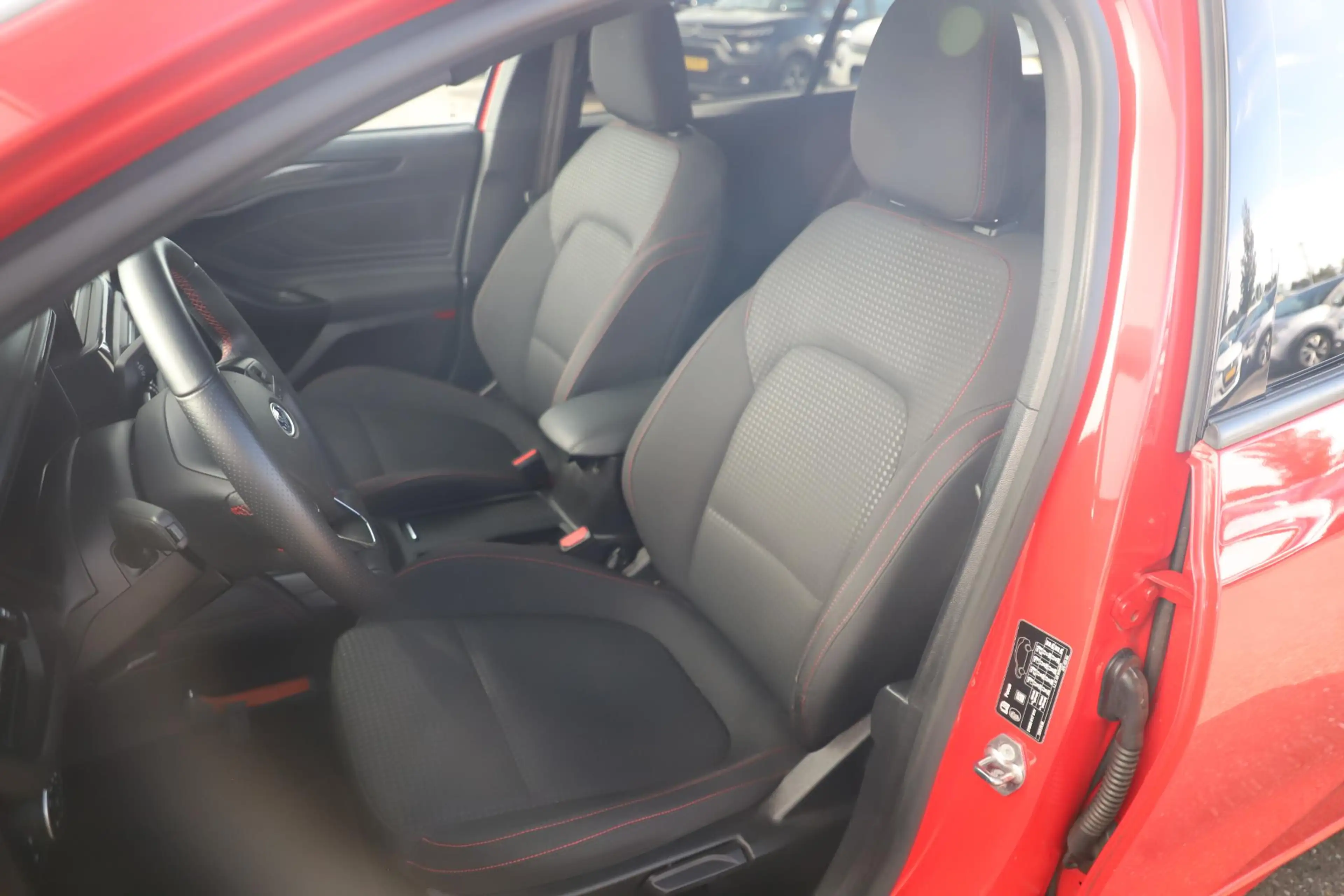 Ford Focus Wagon 1.0 EcoBoost Hybrid ST Line X Business 125PK — photo 6