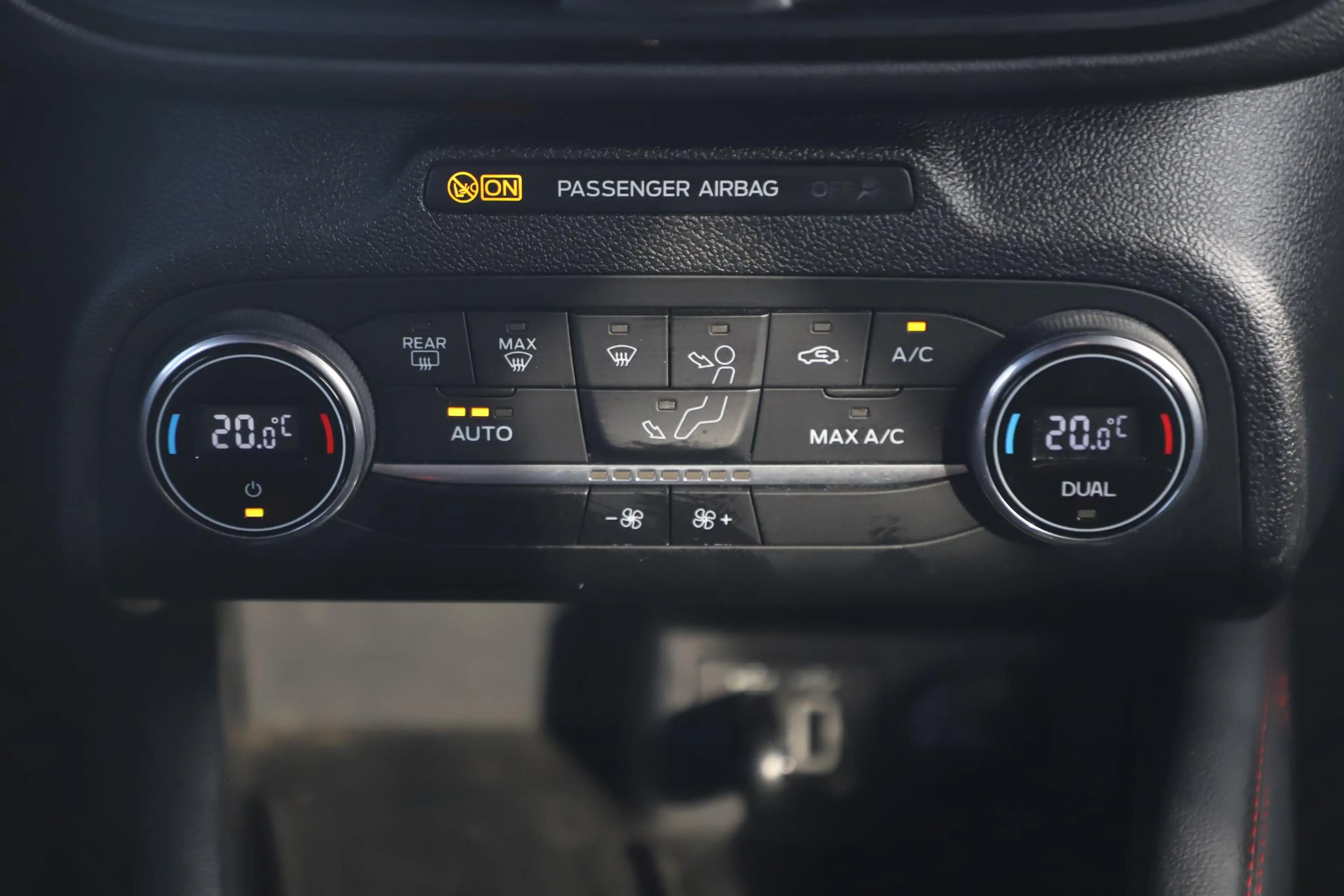 Ford Focus Wagon 1.0 EcoBoost Hybrid ST Line X Business 125PK — photo 11