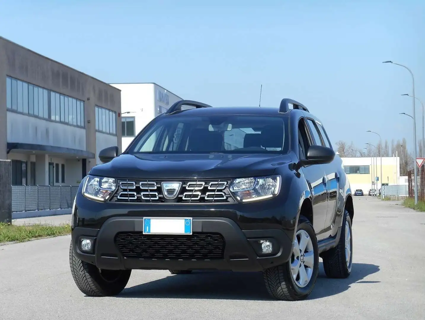 Dacia Duster 1.5 dci Comfort 4x2 s Schwarz - 1