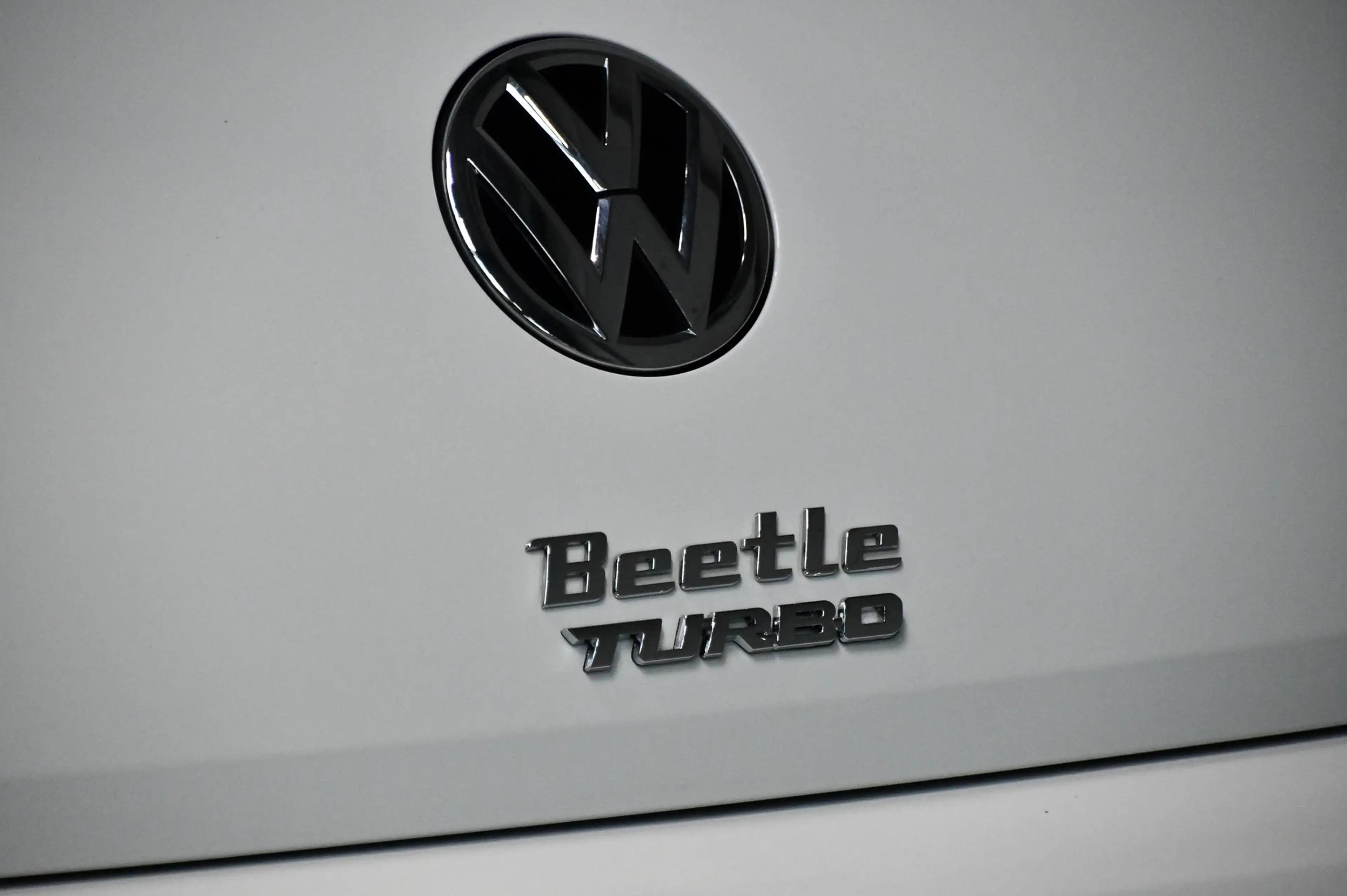 Volkswagen Beetle Beetle - Design - DSG - Cruise Control - Camera - Bluetooth - Chromepakket — photo 5