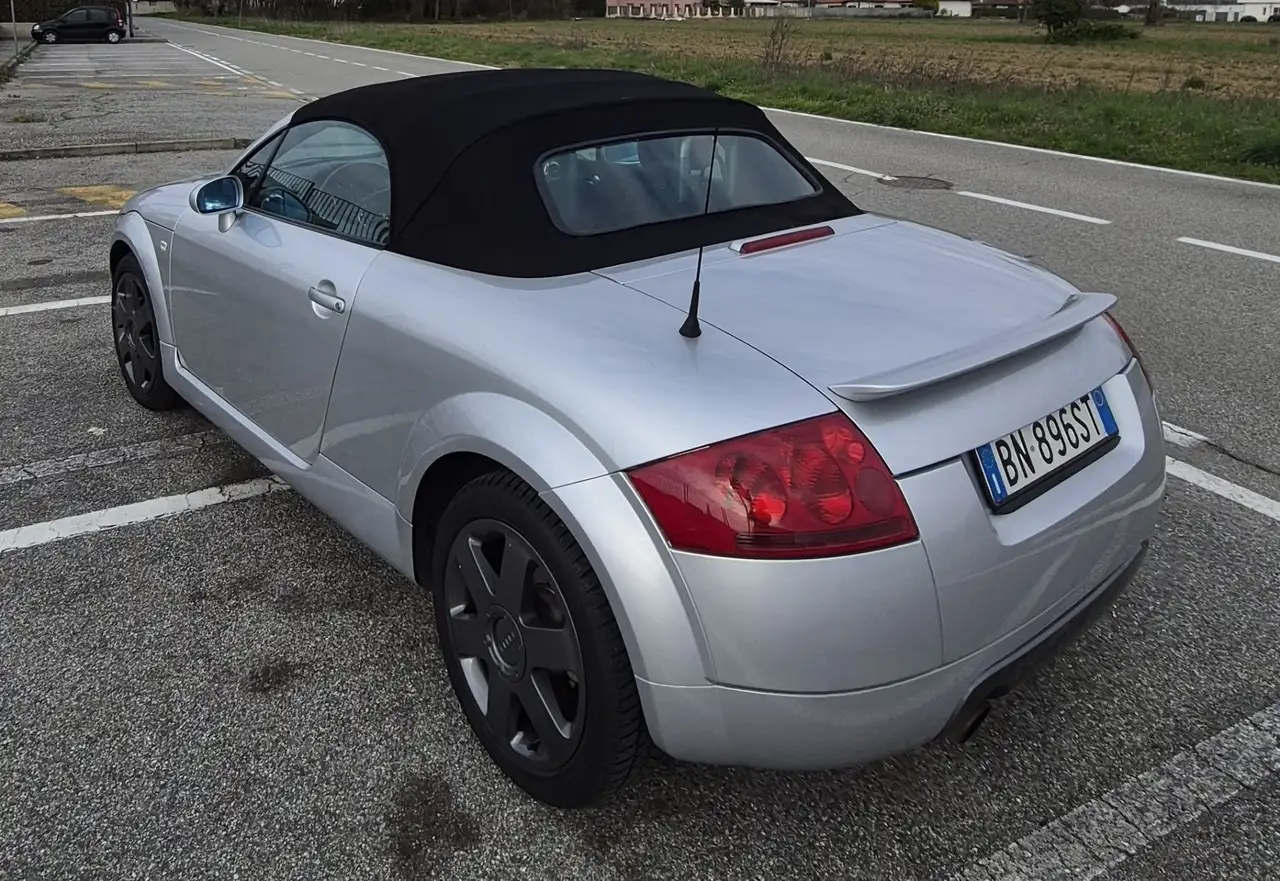 Audi TT Roadster 1.8 T, foto 2