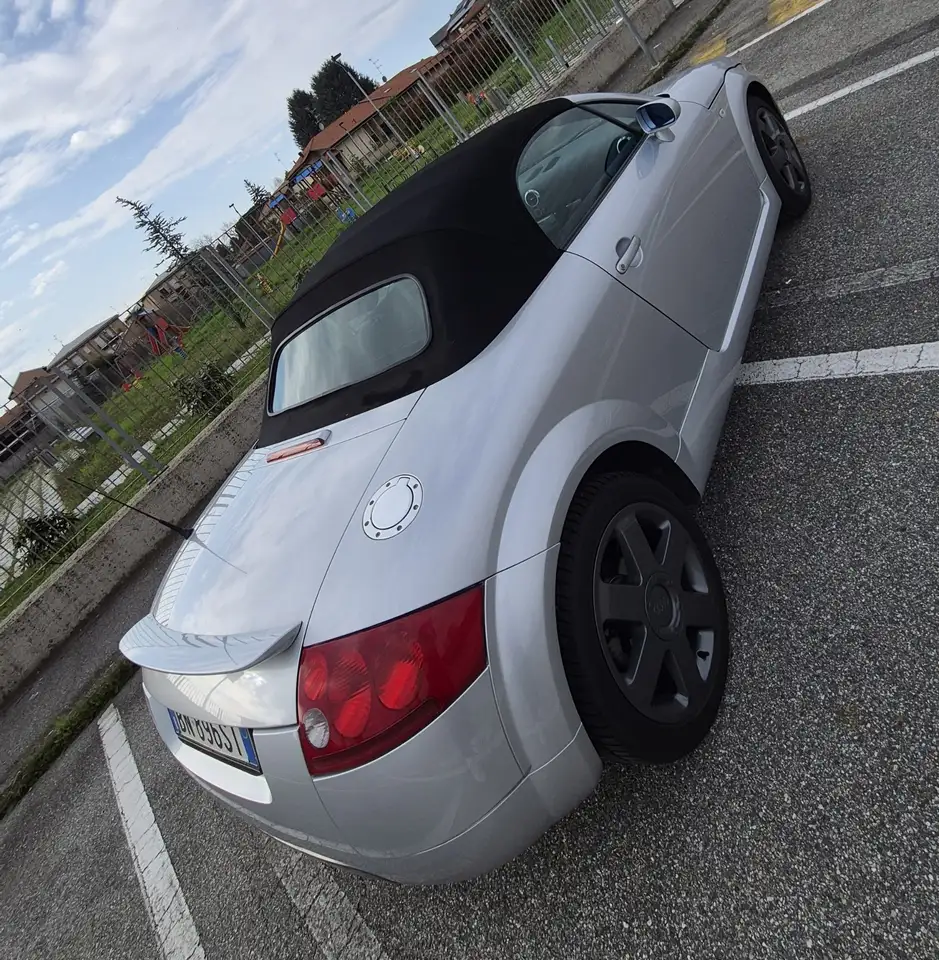 Audi TT Roadster 1.8 T, foto 3