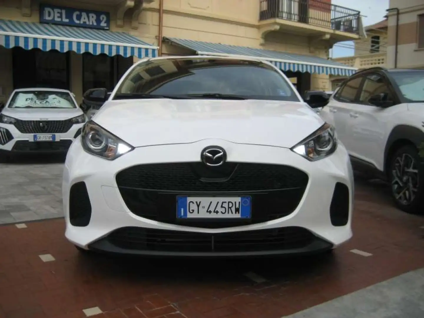 Mazda 2 1.5 VVT E-CVT FULL HYBRID PRIME LINE Bianco - 2
