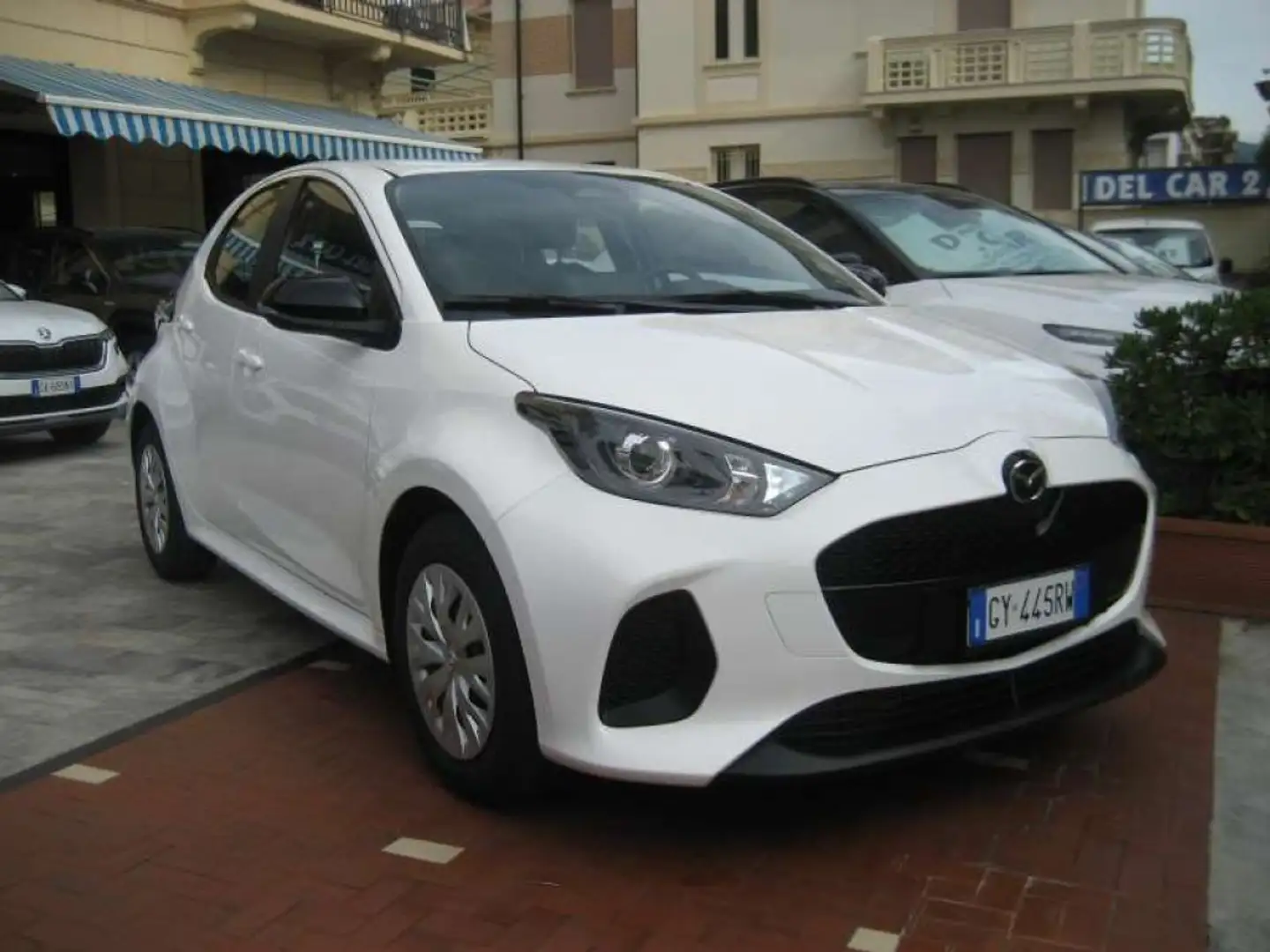 Mazda 2 1.5 VVT E-CVT FULL HYBRID PRIME LINE Bianco - 1
