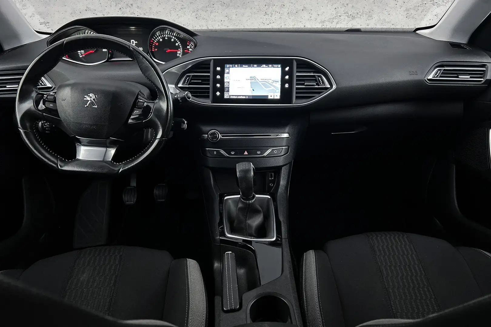 Peugeot 308 1.2 PureTech Style | Parkeersensoren | Trekhaak | Blauw - 2