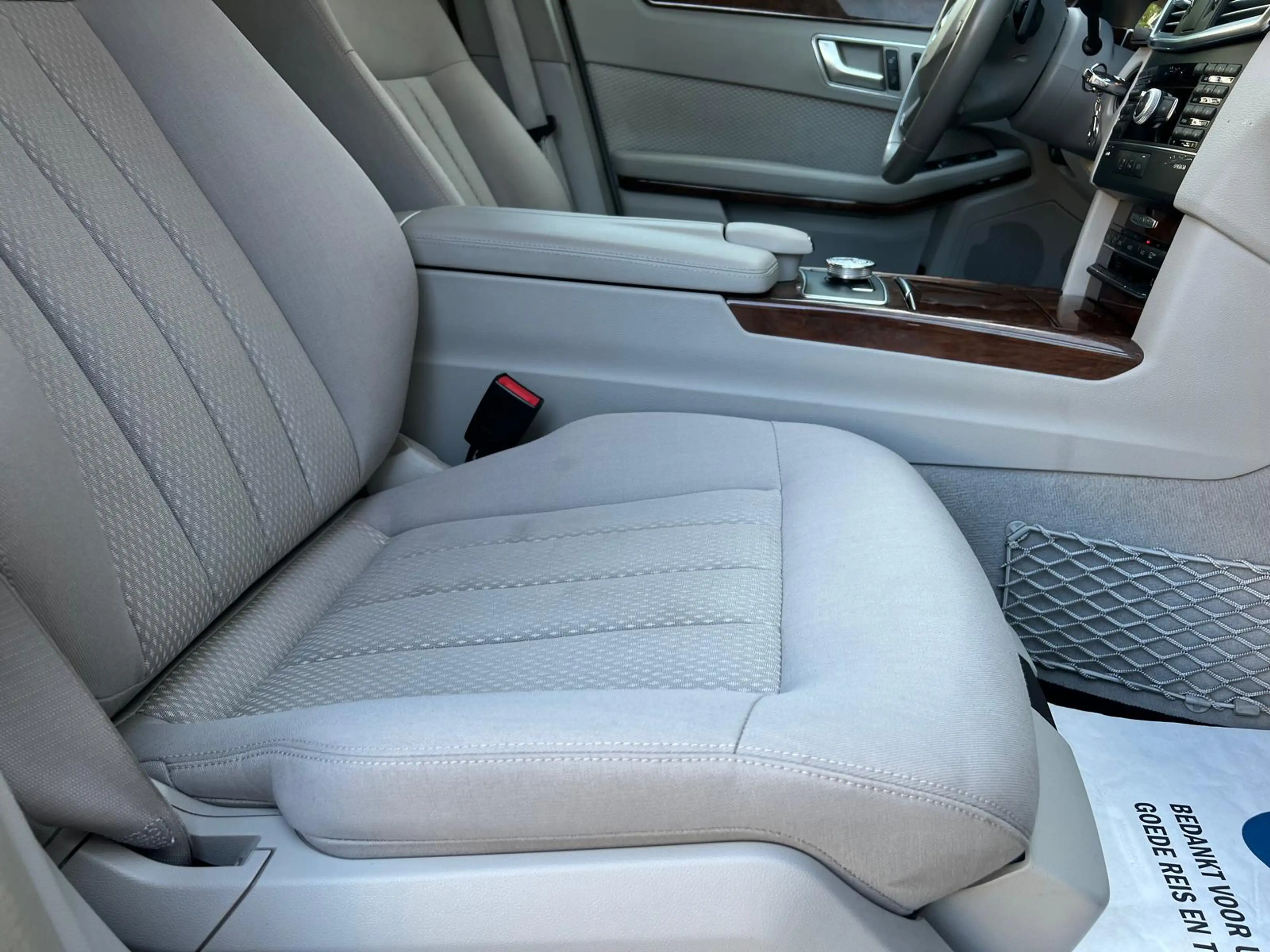 Mercedes-Benz E 250 BE Elegance Automaat- Benzine- 59.032Km- 2012- Airco- Led — photo 9