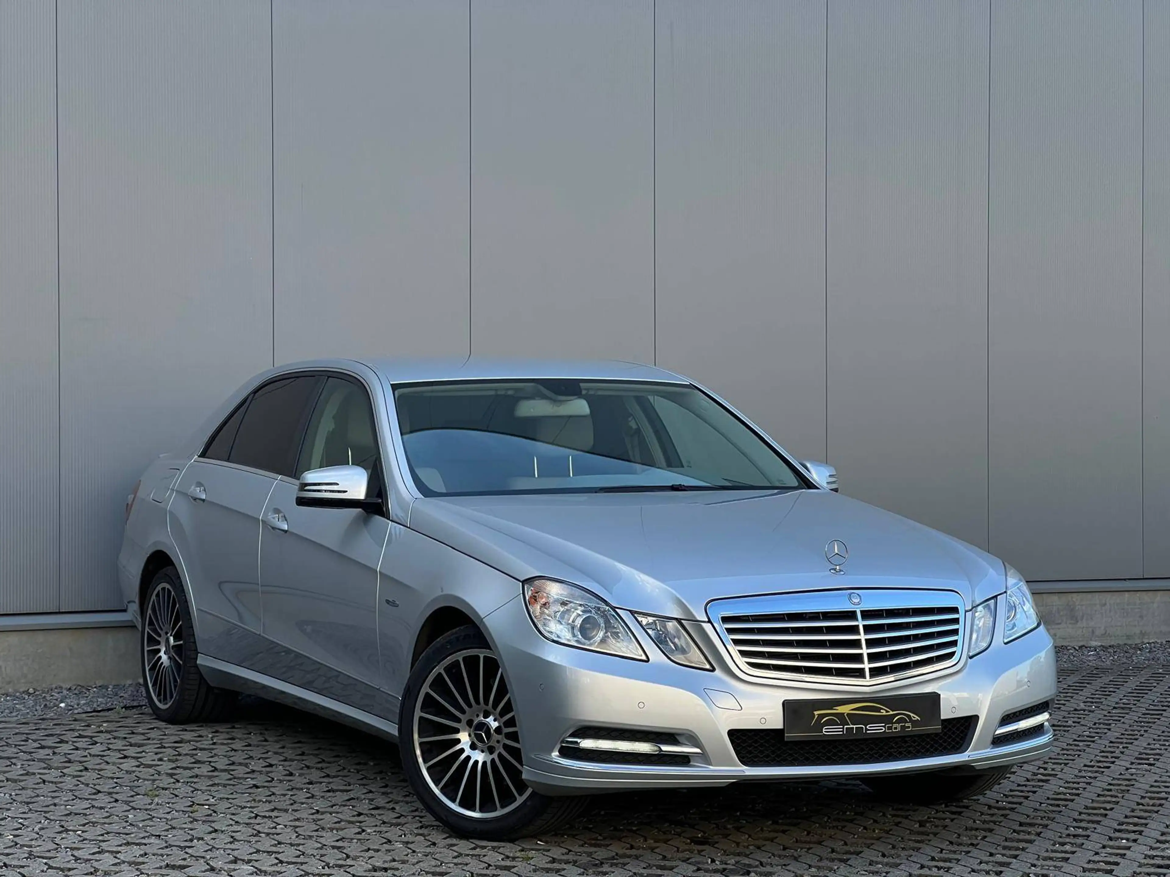 Mercedes-Benz E 250 BE Elegance Automaat- Benzine- 59.032Km- 2012- Airco- Led — photo 5