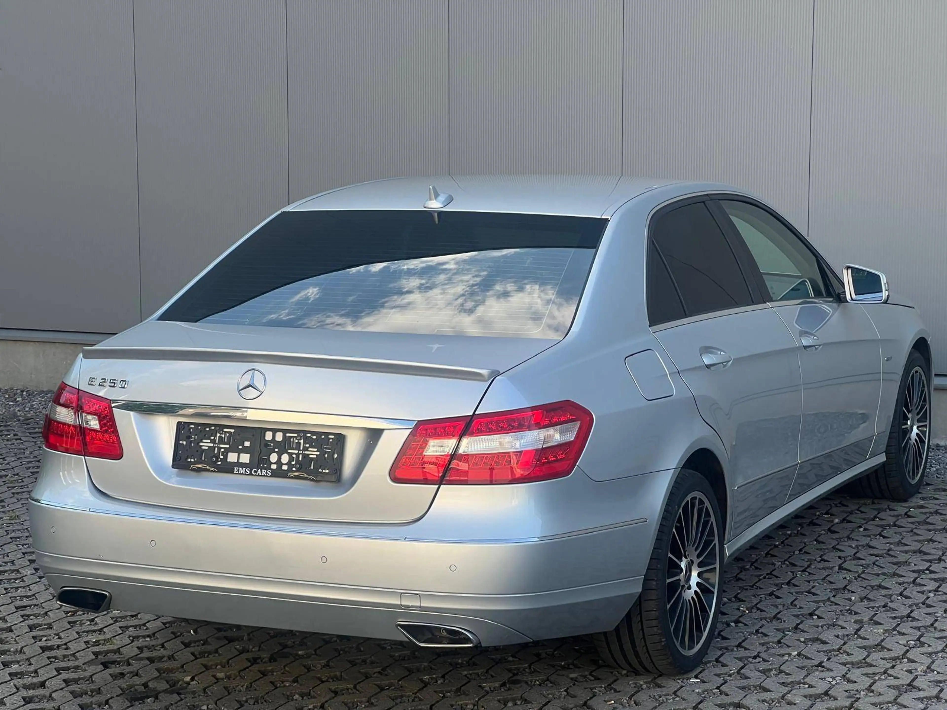 Mercedes-Benz E 250 BE Elegance Automaat- Benzine- 59.032Km- 2012- Airco- Led — photo 4