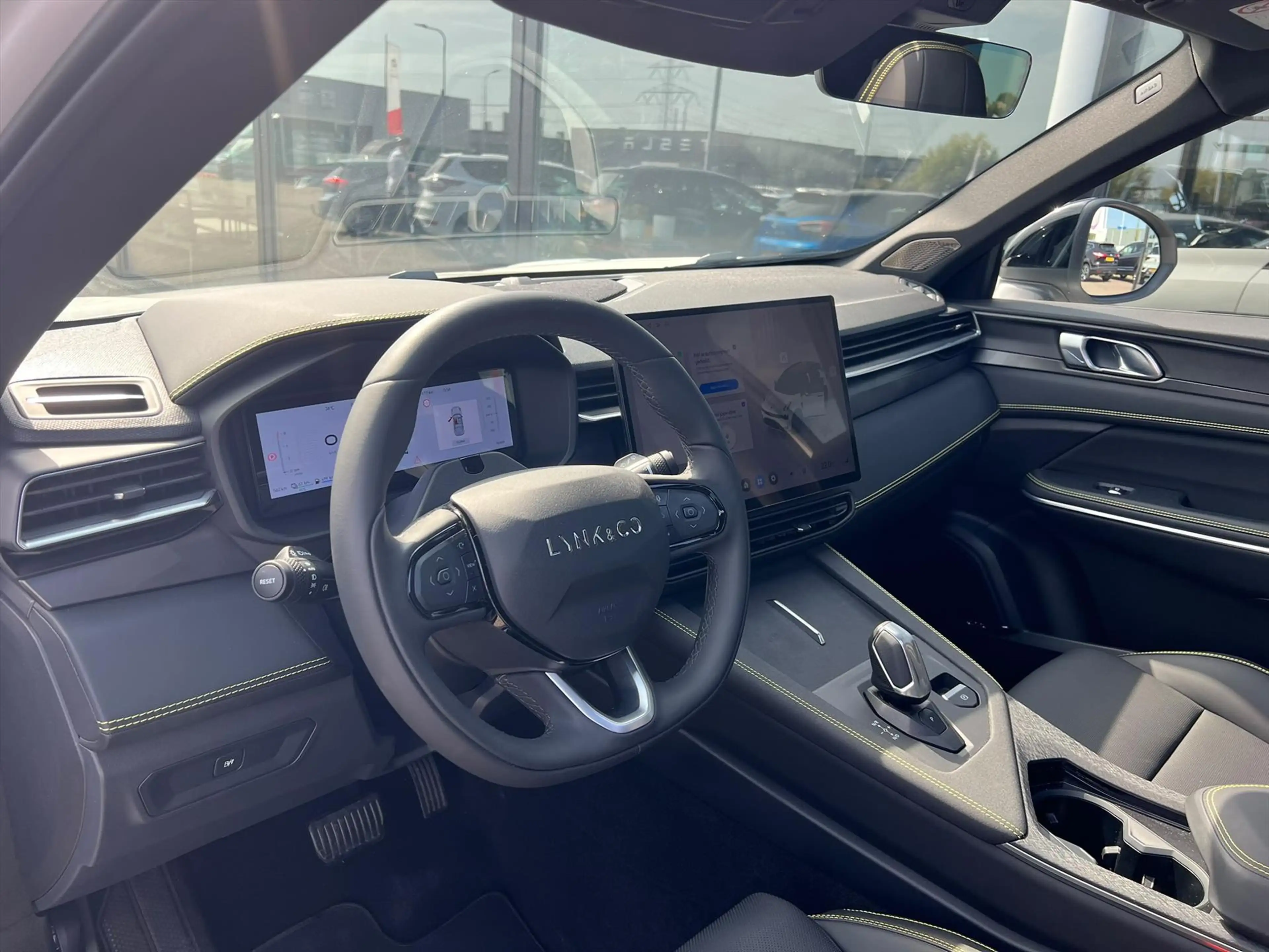 Lynk & Co 01 1.5 276pk PHEV 3DTH More , Panodak , 360gr Camera — photo 11