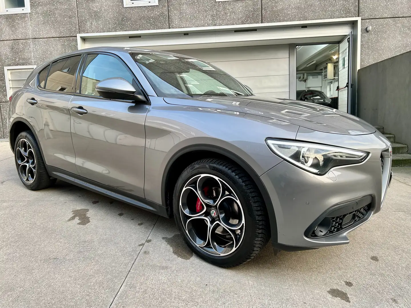 Alfa Romeo Stelvio Stelvio Turbodiesel 2.2 210cv AT8 Q4 VELOCE Grau - 1