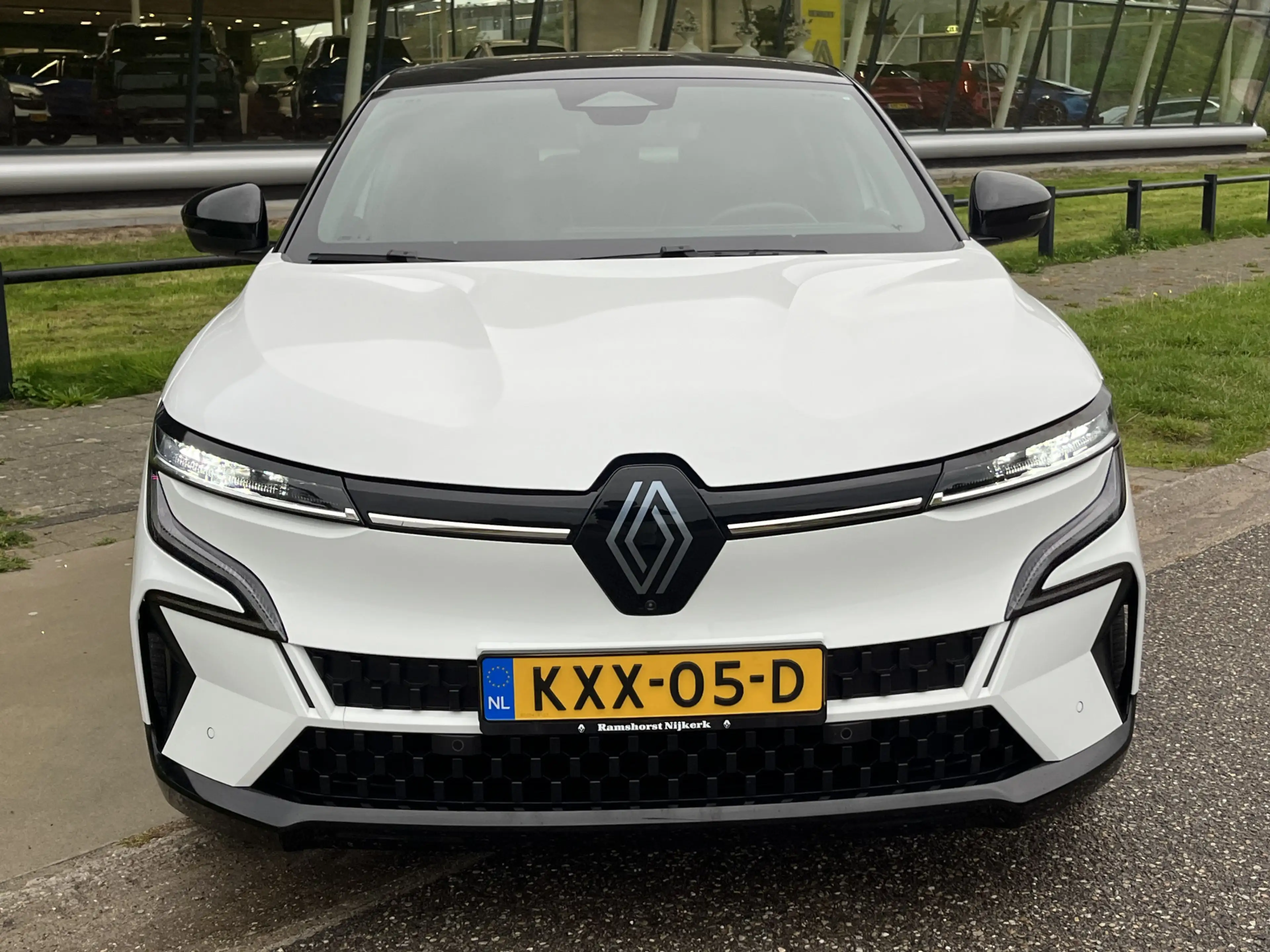 Renault Megane E-Tech EV60 Optimum Charge Iconic 220PK / 360 Camera / Wi — photo 11