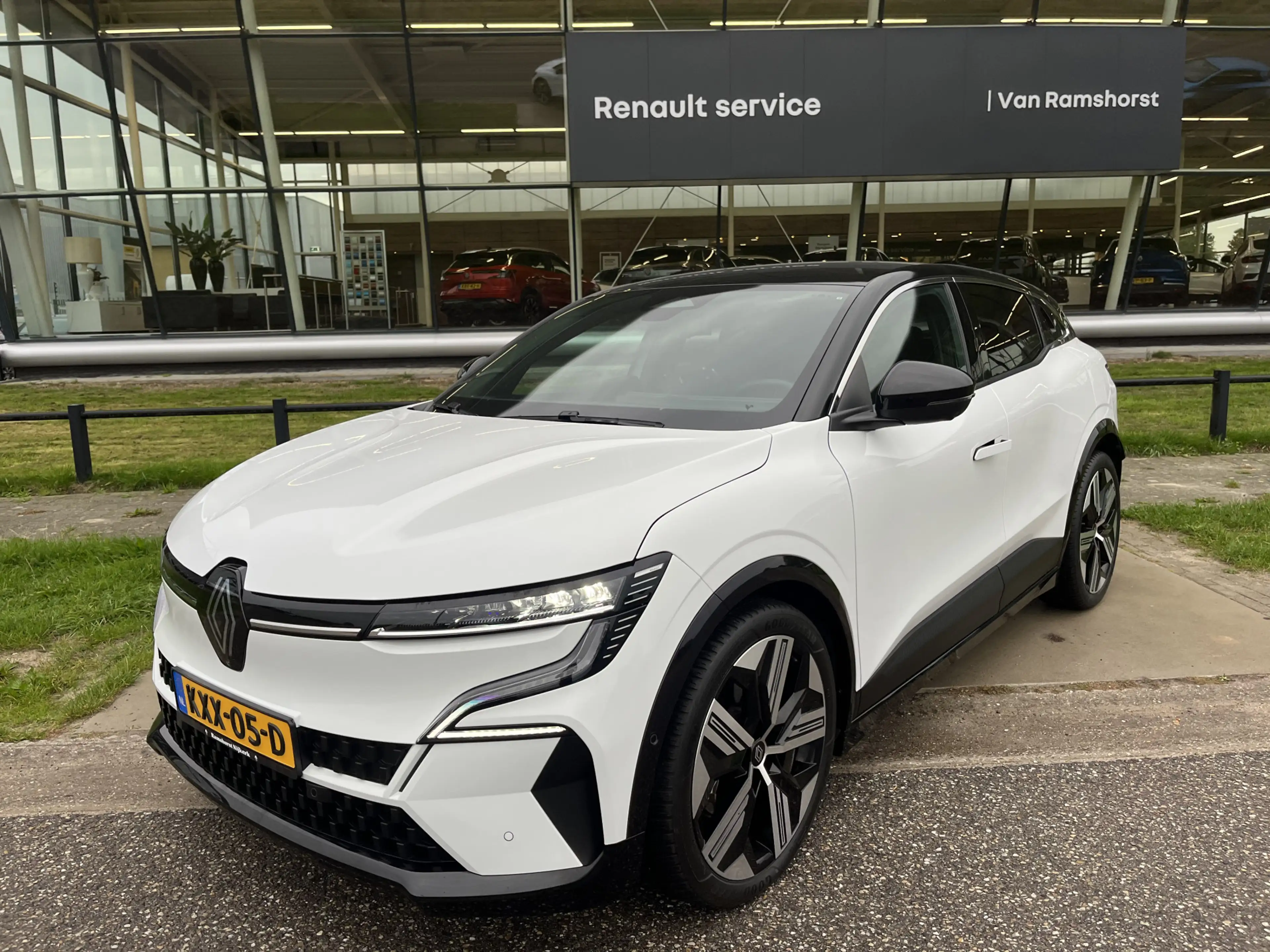Renault Megane E-Tech EV60 Optimum Charge Iconic 220PK / 360 Camera / Wi