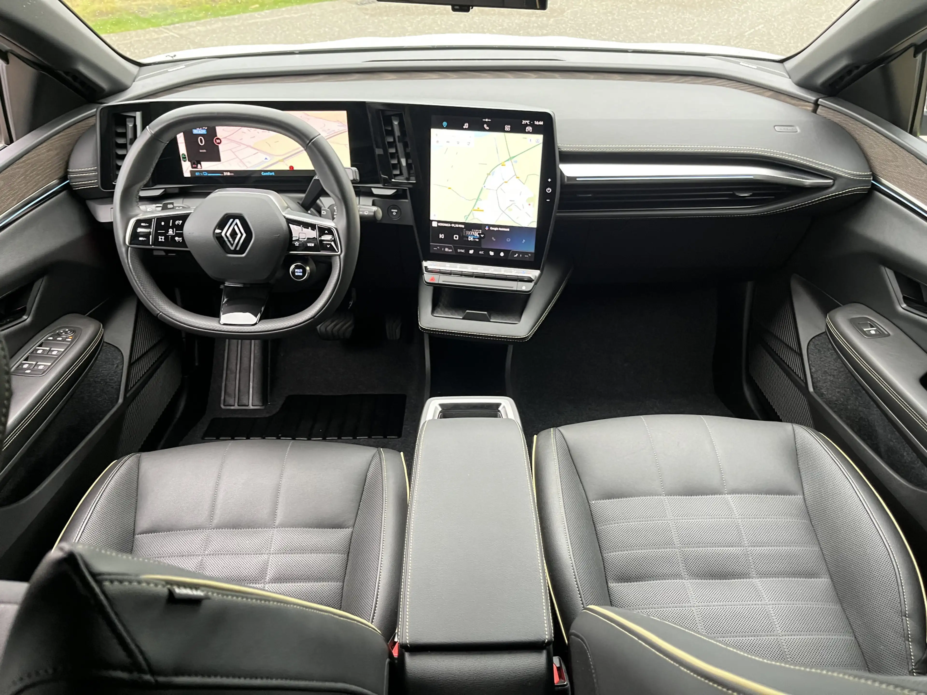 Renault Megane E-Tech EV60 Optimum Charge Iconic 220PK / 360 Camera / Wi — photo 3