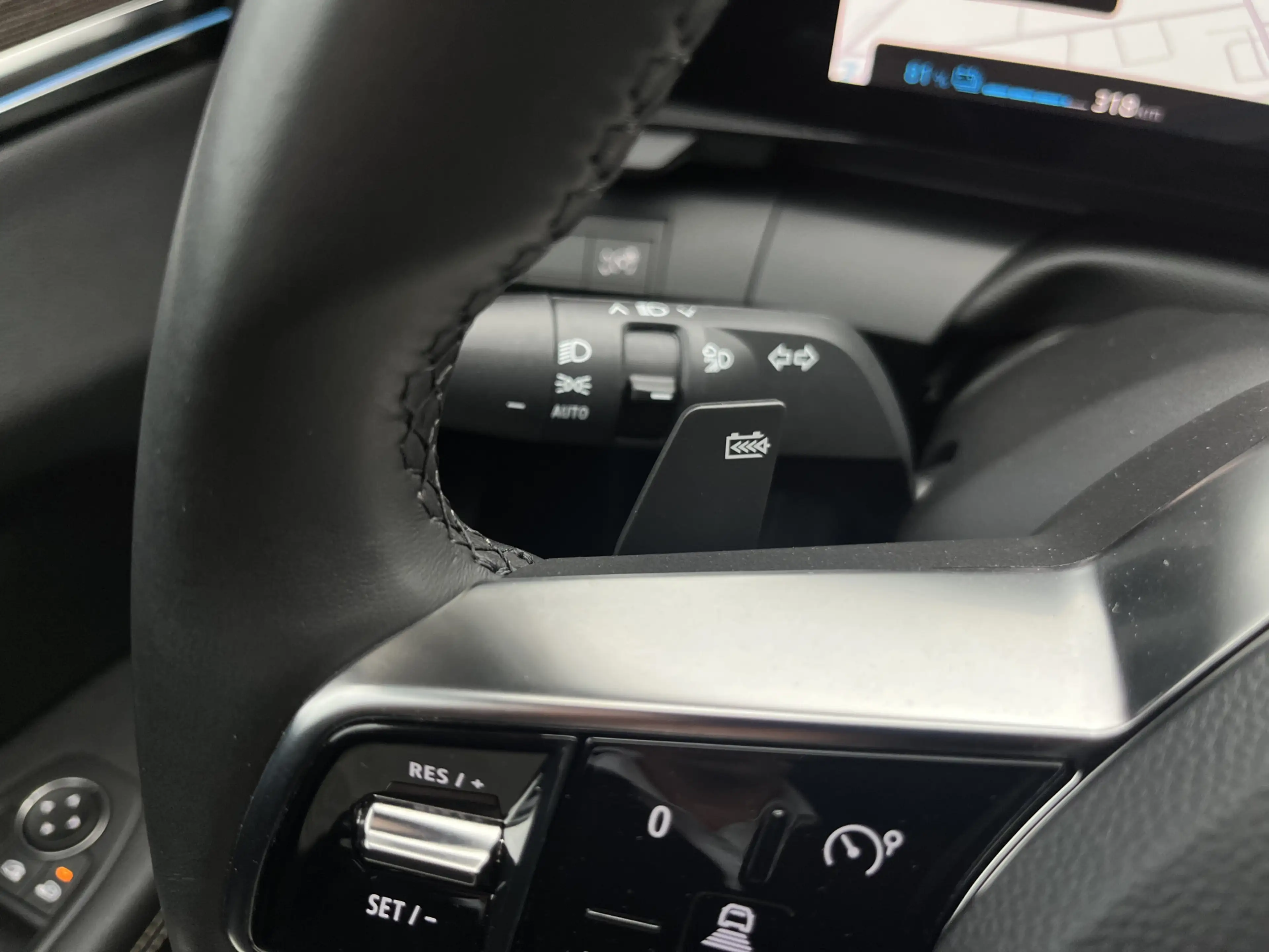 Renault Megane E-Tech EV60 Optimum Charge Iconic 220PK / 360 Camera / Wi — photo 21