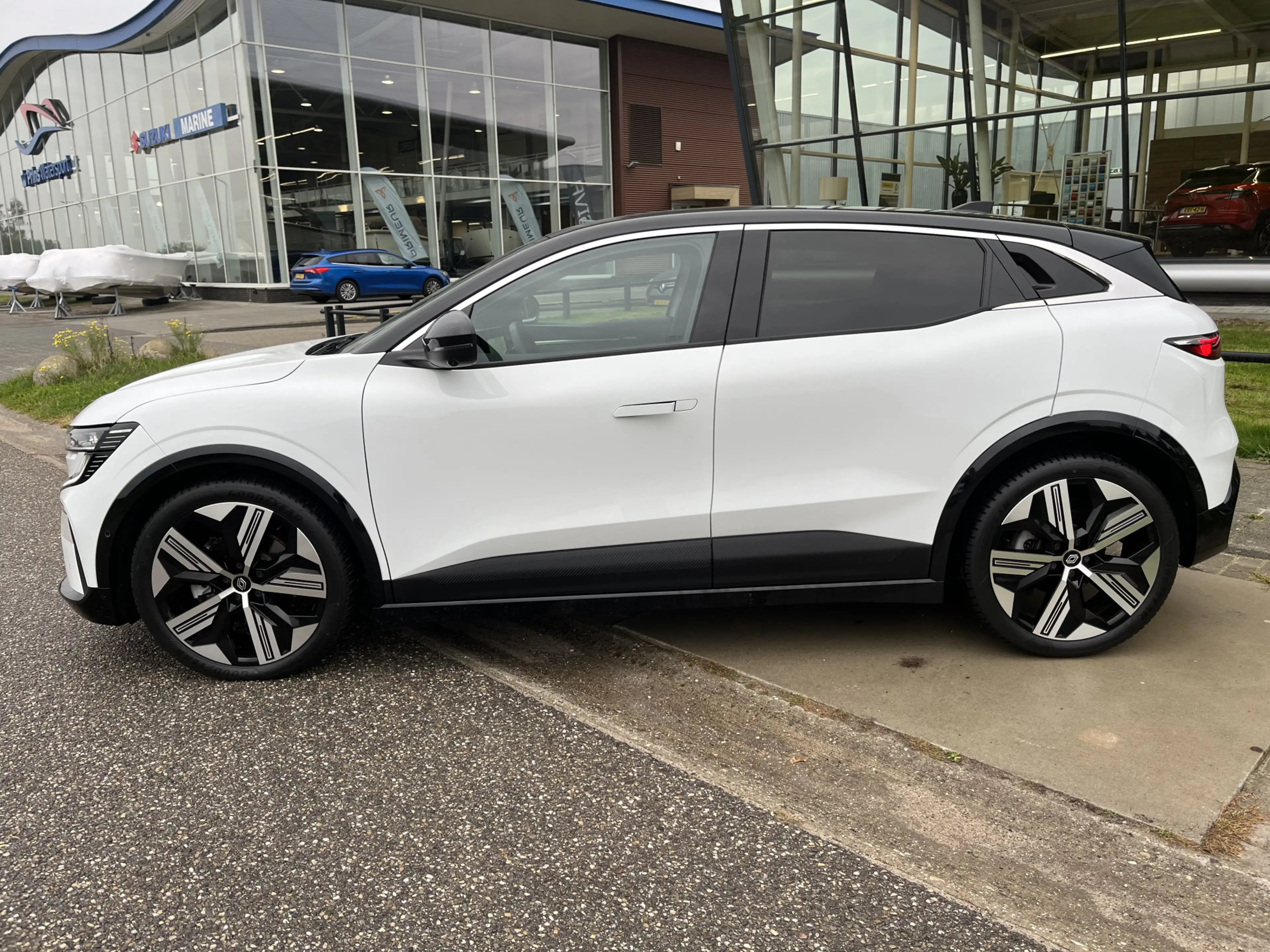 Renault Megane E-Tech EV60 Optimum Charge Iconic 220PK / 360 Camera / Wi — photo 7