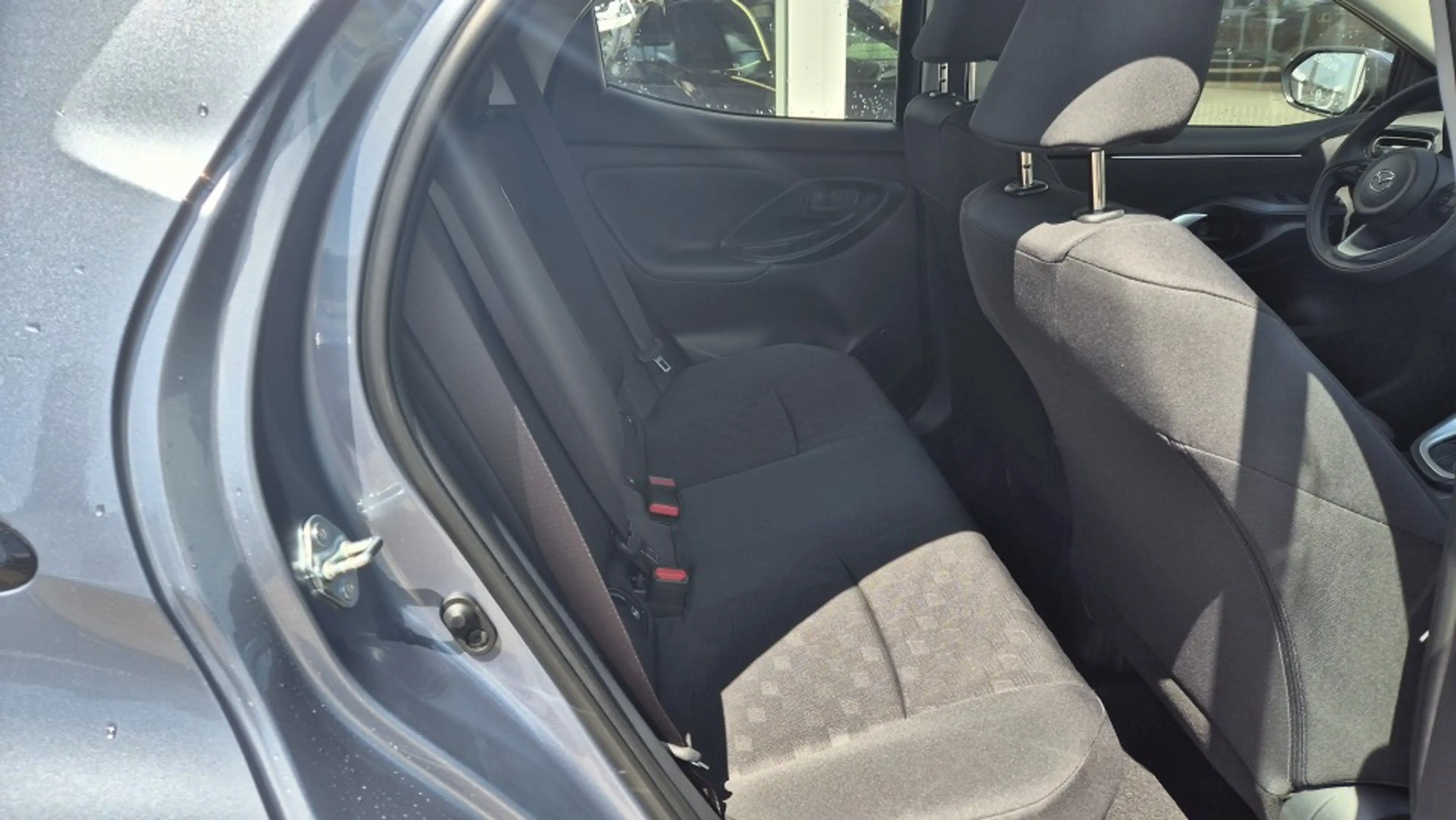 Mazda 2 Hybrid 1.5L Hybrid VVT-i 116 CVT FWD Prime-Line — photo 5