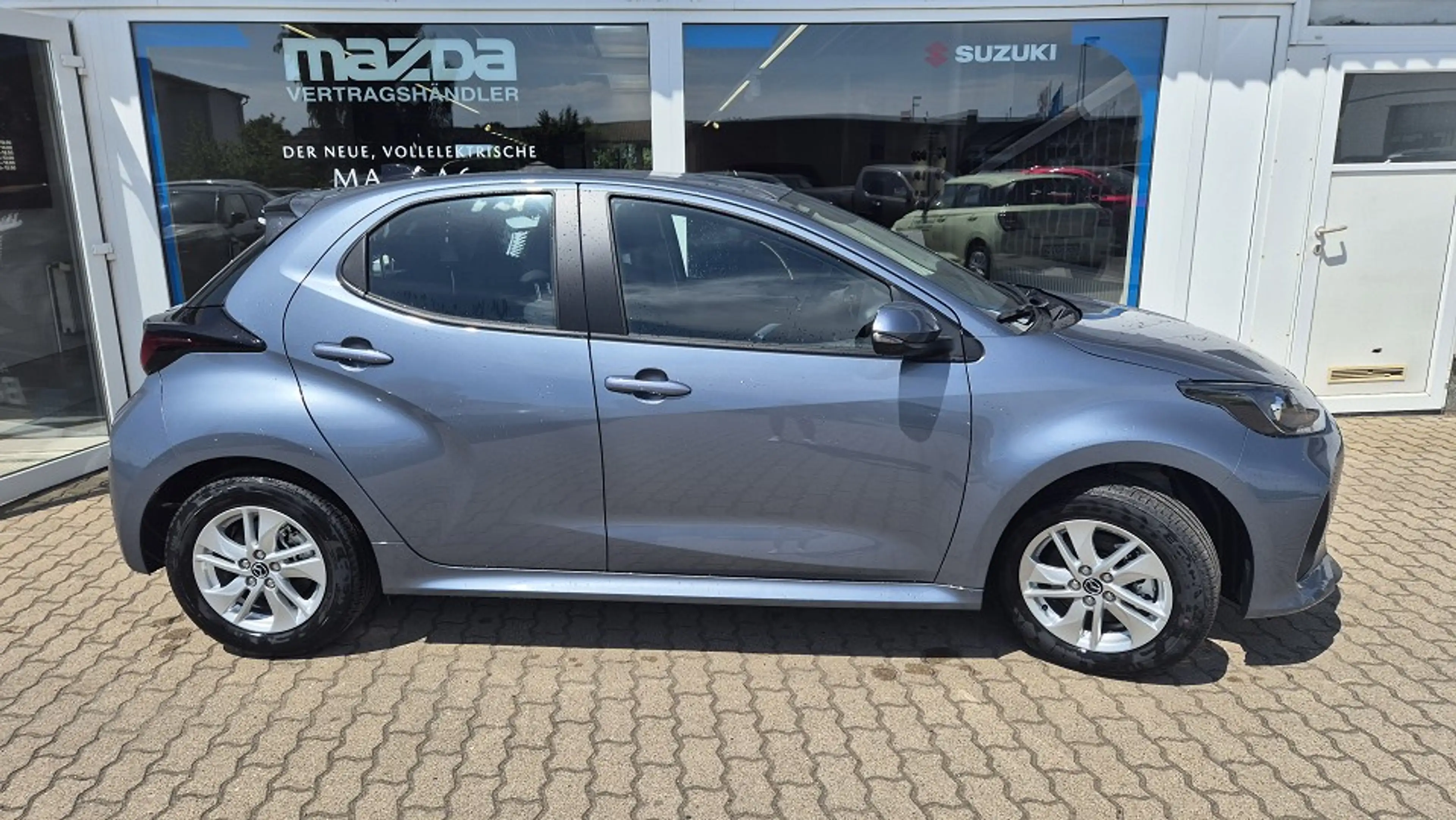 Mazda 2 Hybrid 1.5L Hybrid VVT-i 116 CVT FWD Prime-Line — photo 3